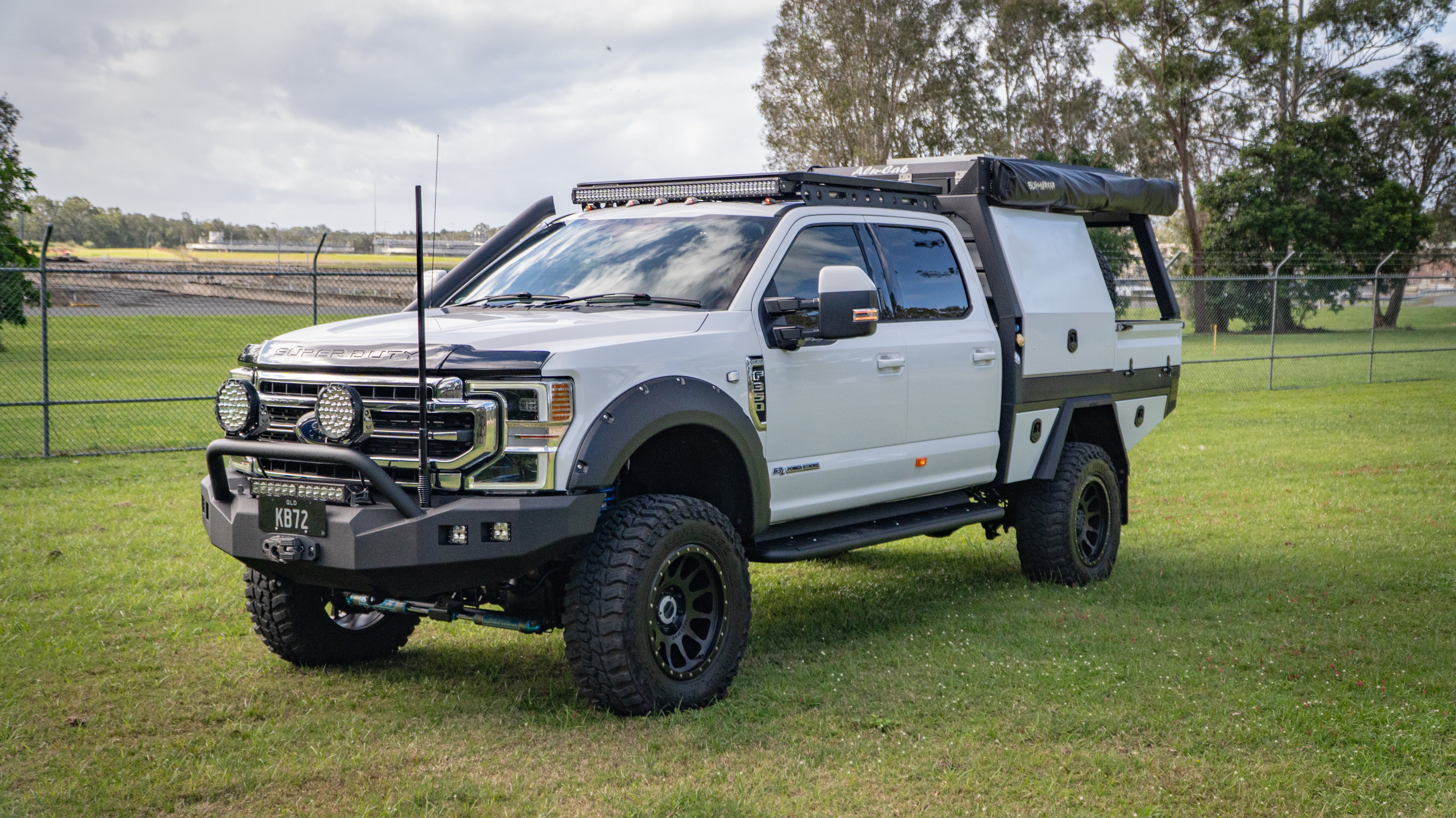 2021 Ford F350 Lariat Auto 4x4 MY22 - White