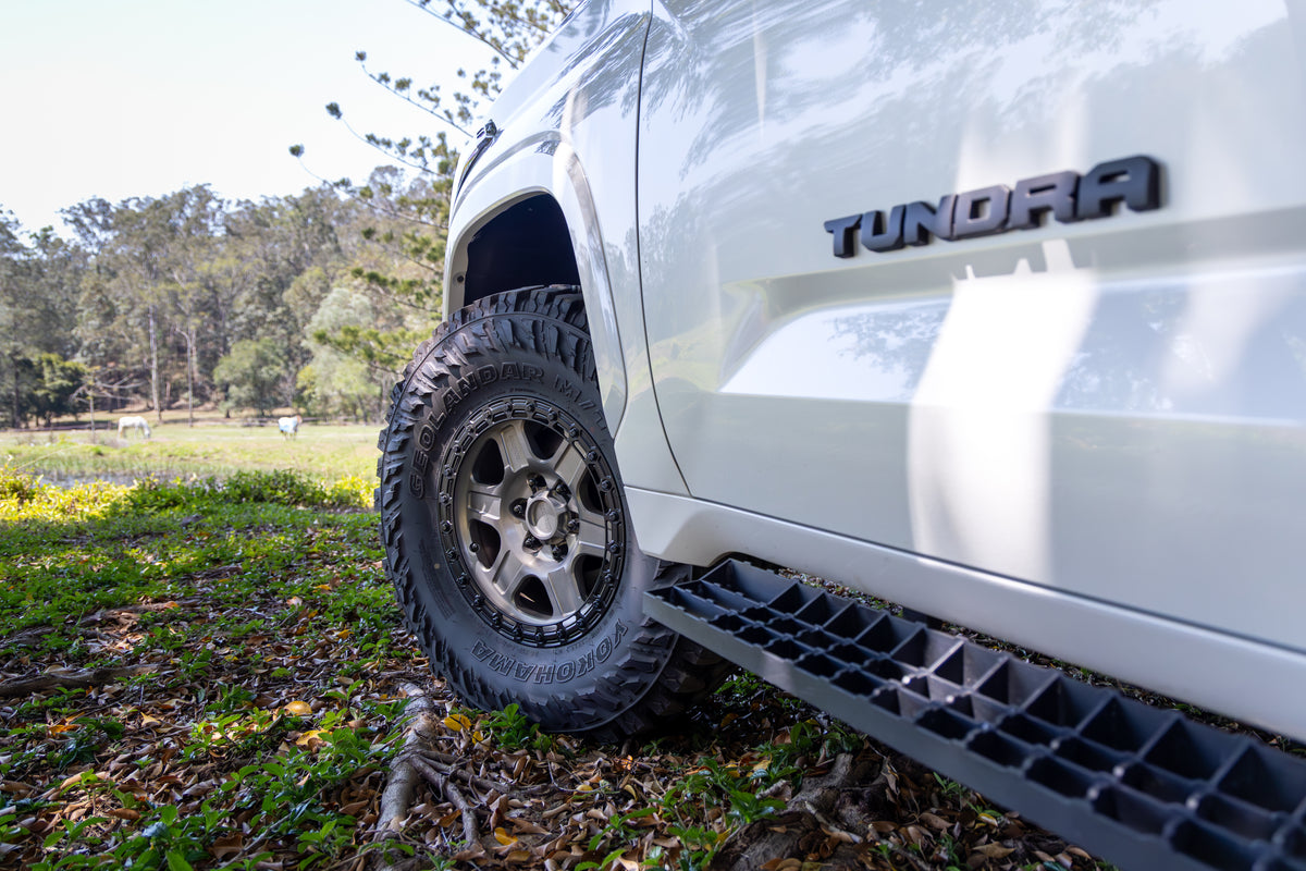 2024 Toyota Tundra Limited i-FORCE MAX 4x4 - Wind Chill Pearl