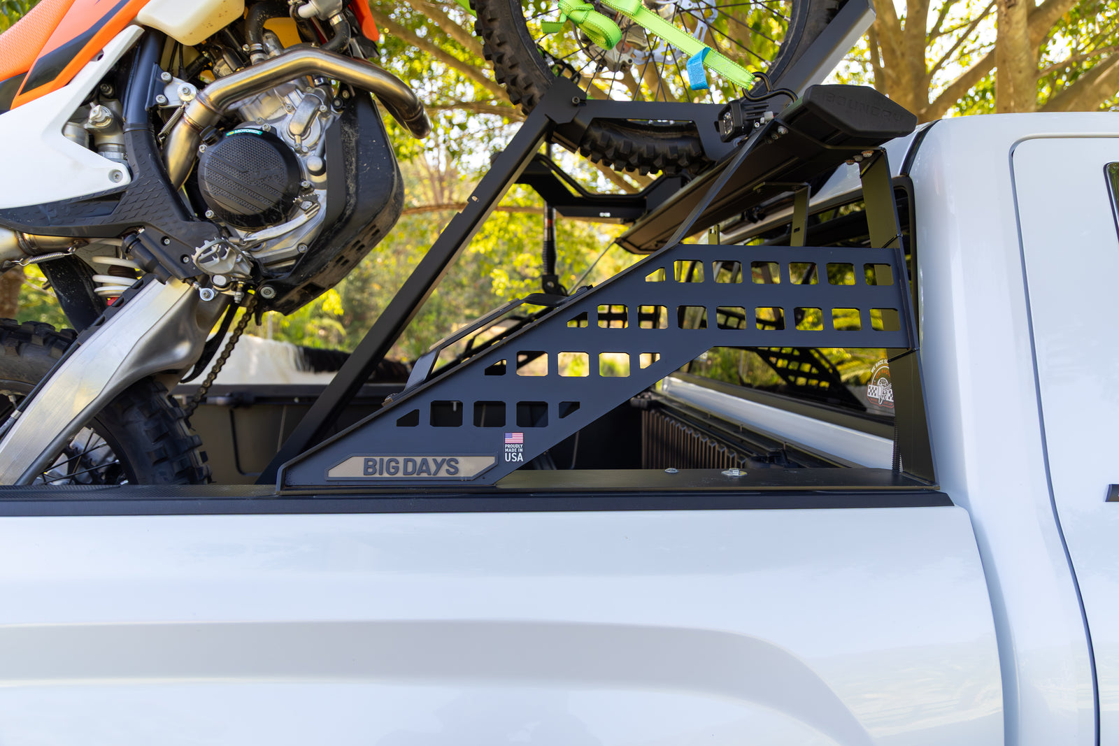 2024 Toyota Tundra Limited i-FORCE MAX 4x4 - Wind Chill Pearl