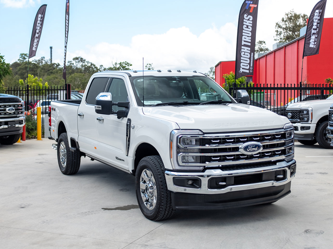 NEW FORD F350 LARIAT, STAR WHITE (STOCK #5039)