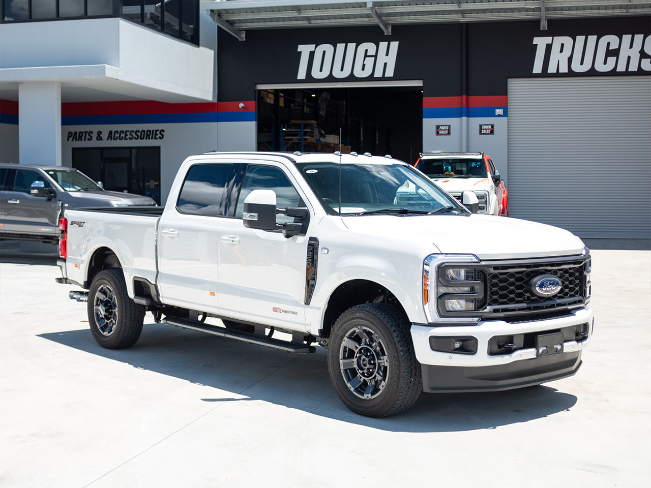 NEW 2023 F250 LARIAT, STAR WHITE (STOCK #5075)