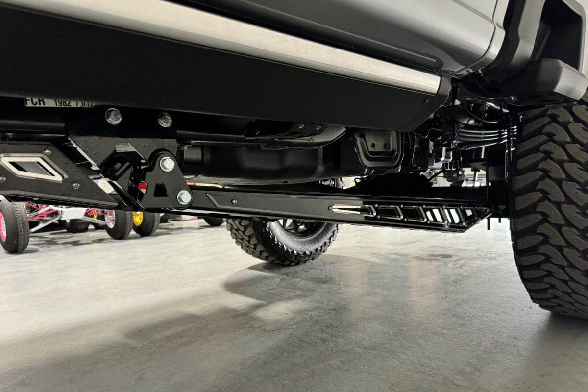 Premium S/S Traction Bar Kit 2023-2026 Ford F-350 4WD Crew Cab Long Bed - 57254
