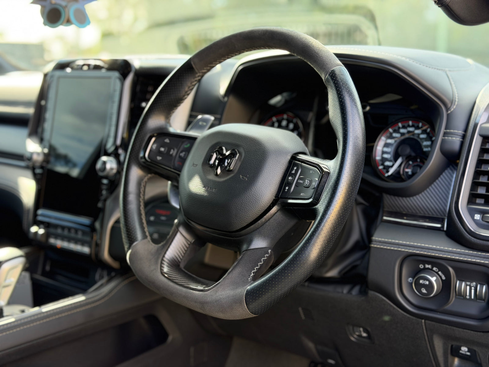 2022 RAM 1500 TRX 6.2L Supercharged V8 4x4 - White