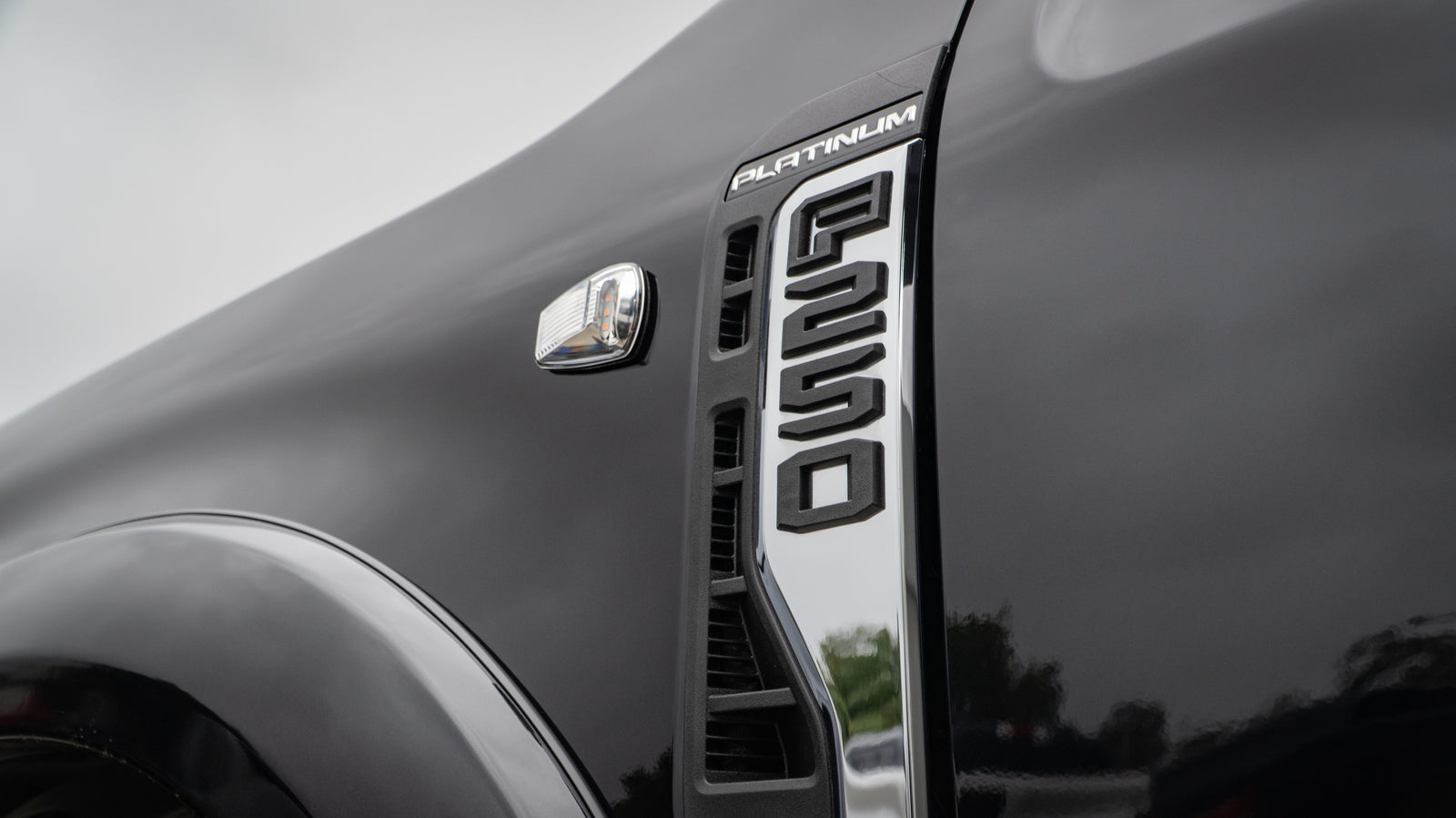 2024 Ford F-250 Platinum 4x4 Tremor Pack - Agate Black Metallic