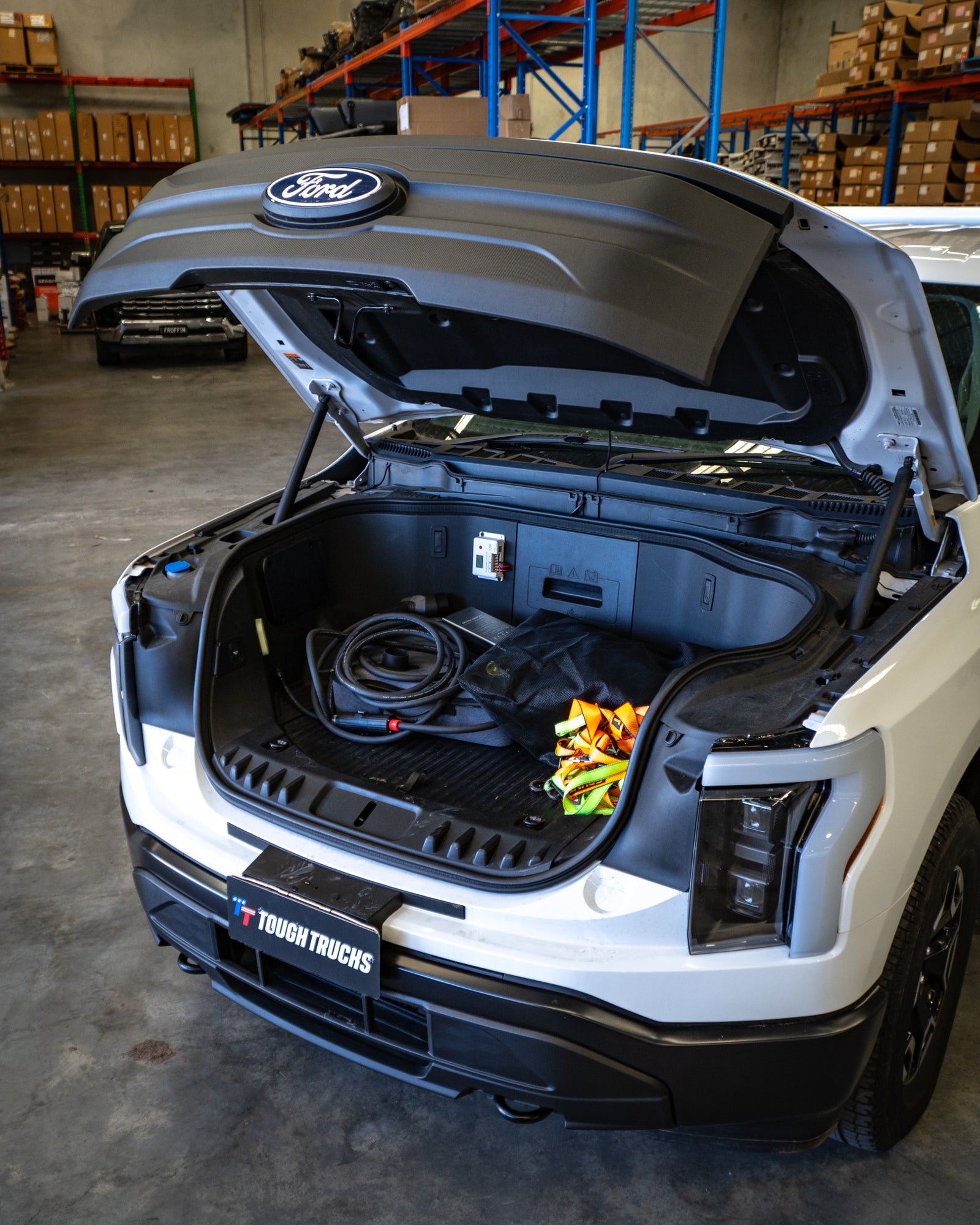 2024 FORD F-150 Lighting Pro - Oxford White