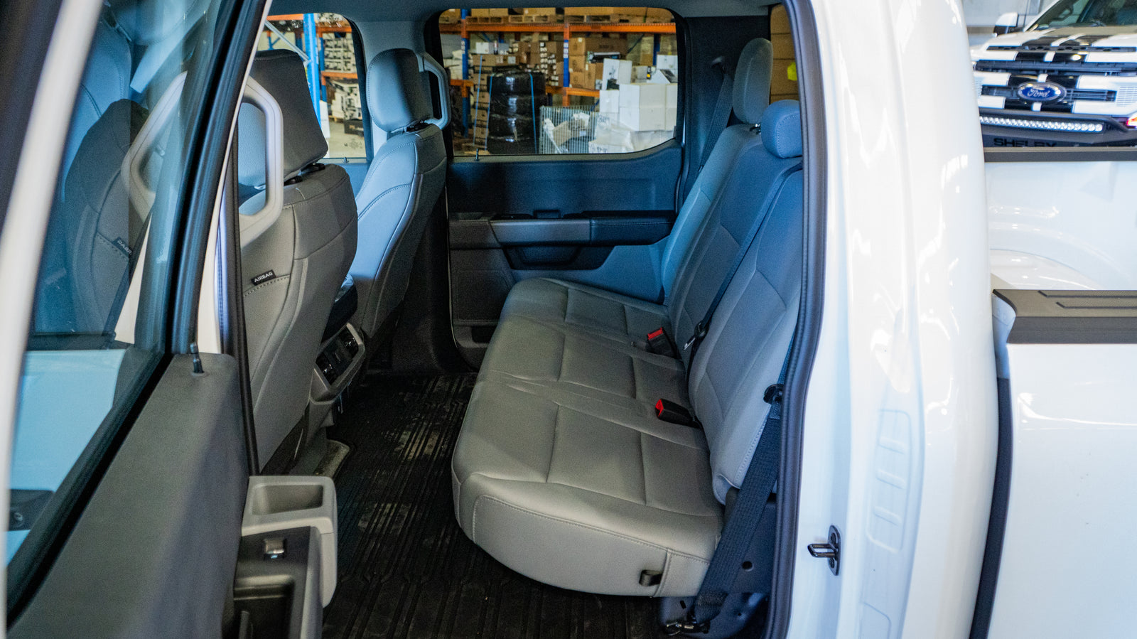 2024 FORD F-150 Lighting Pro - Oxford White