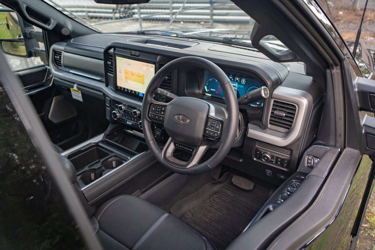 2025 FORD F350 Platinum - TREMOR Pack Antimatter Blue