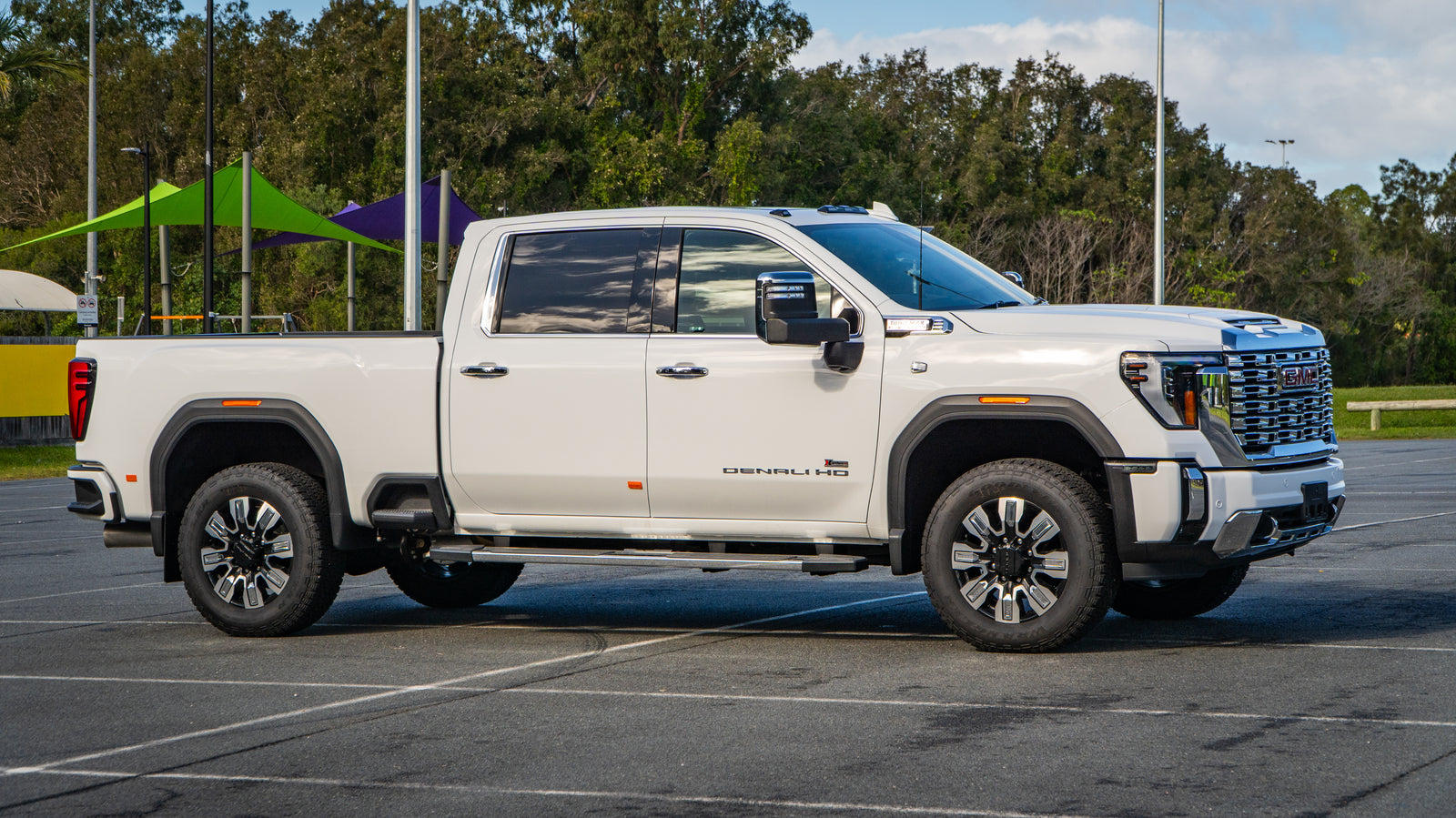 2024 GMC Sierra 2500HD Denali - Summit White