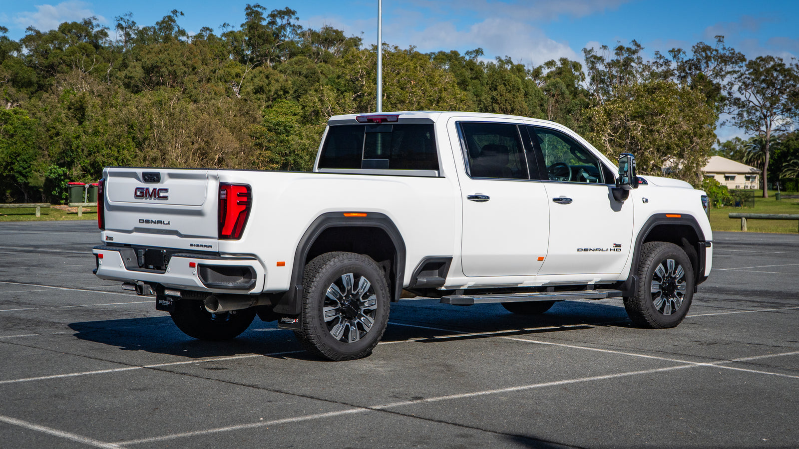 2024 GMC Sierra 2500HD Denali - Summit White