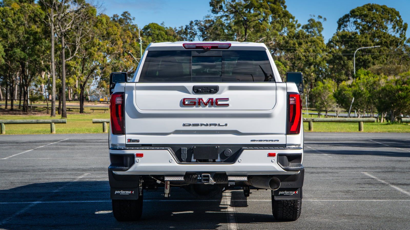 2024 GMC Sierra 2500HD Denali - Summit White
