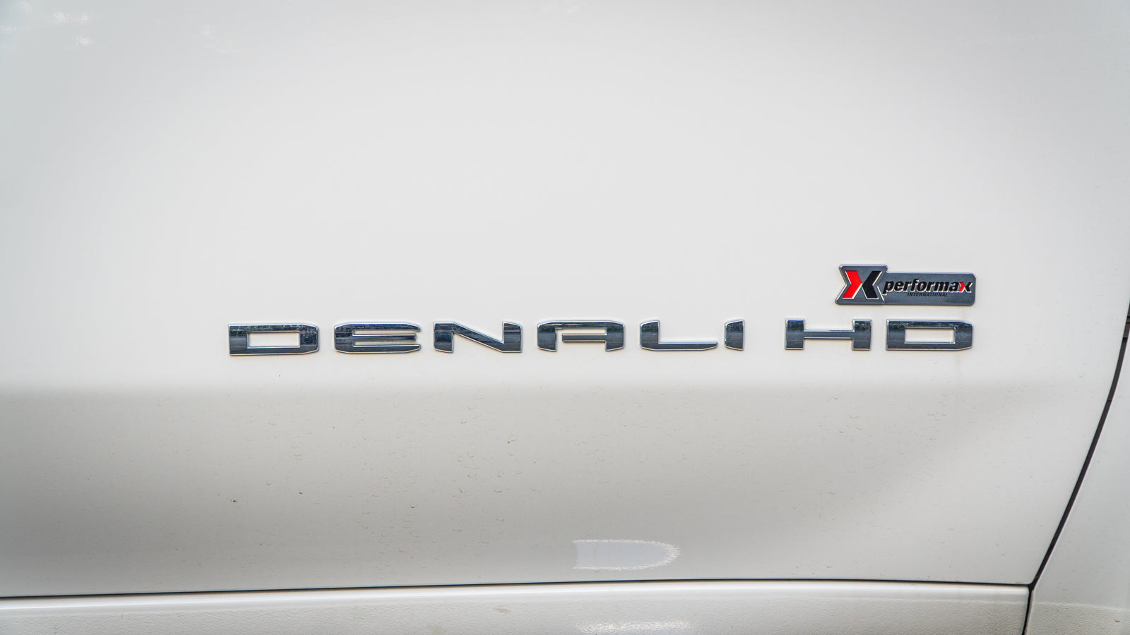 2024 GMC Sierra 2500HD Denali - Summit White