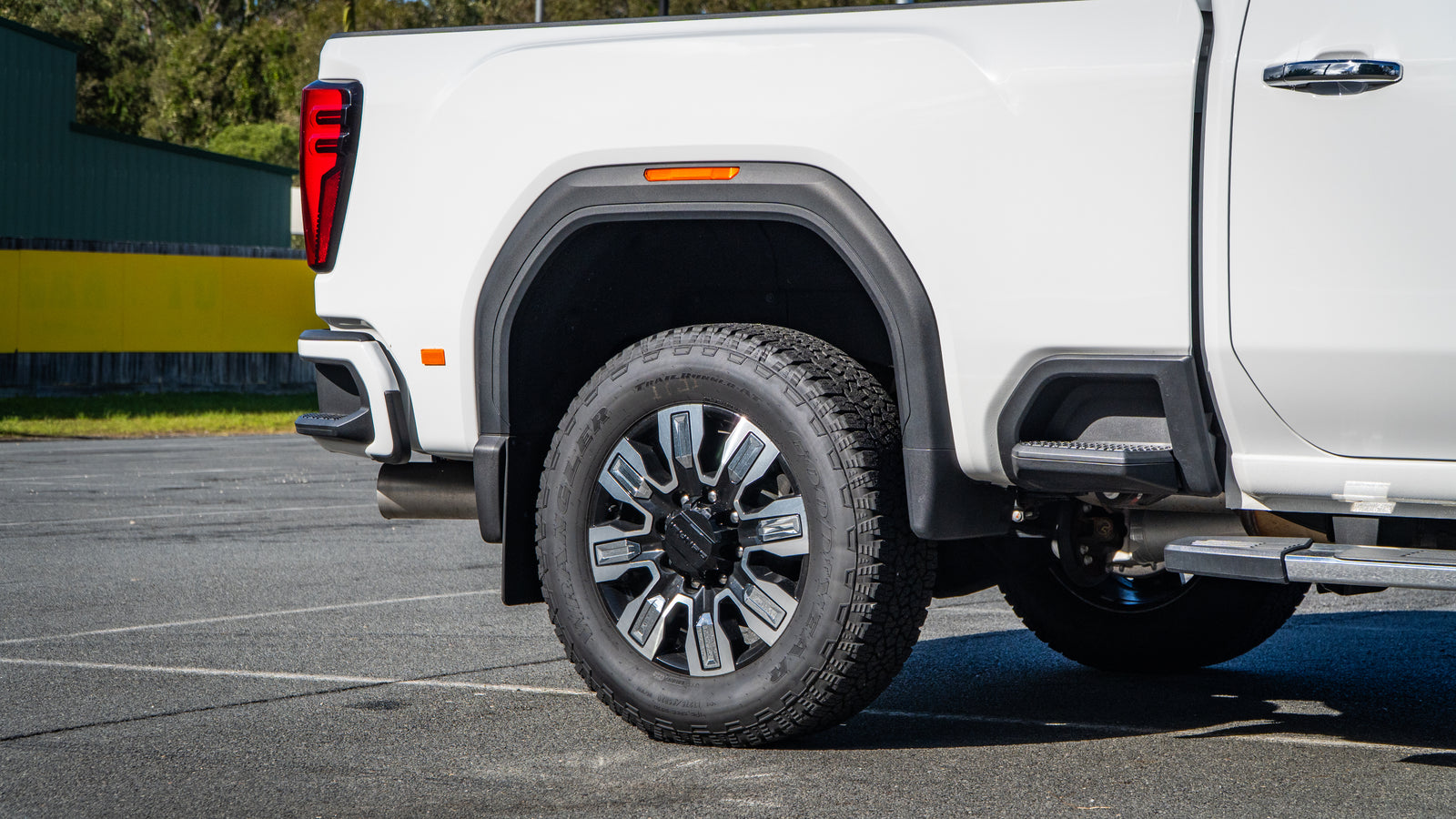 2024 GMC Sierra 2500HD Denali - Summit White