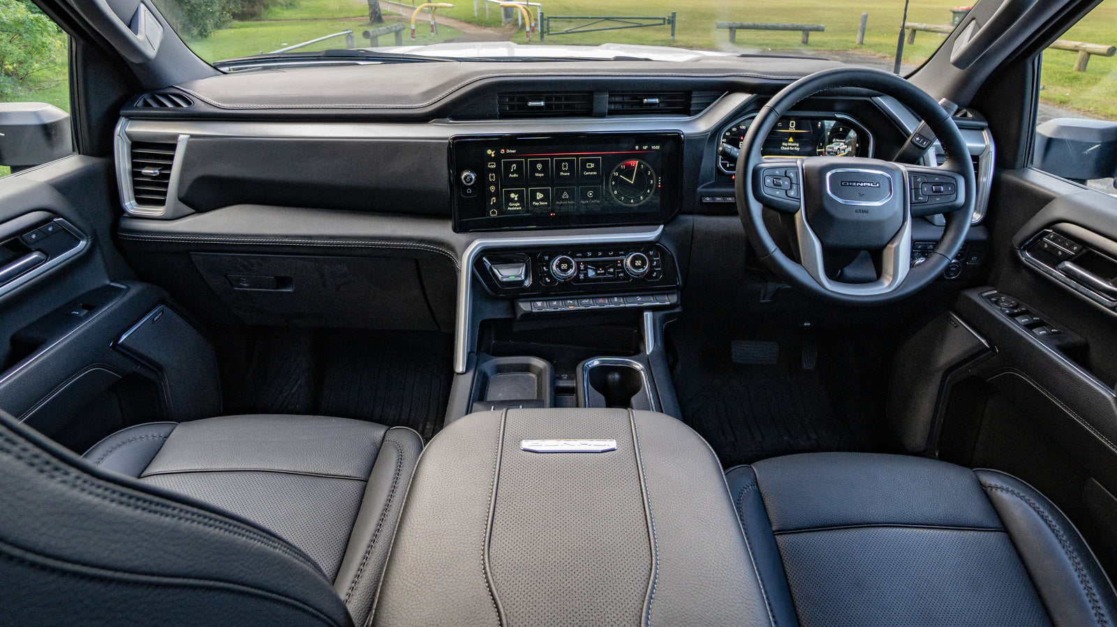 2024 GMC Sierra 2500HD Denali - Summit White