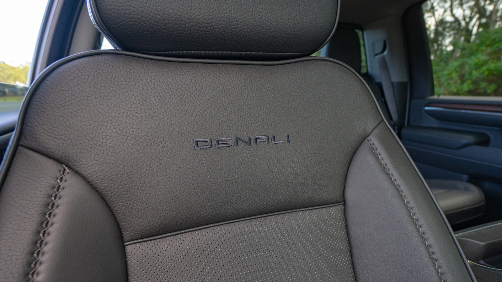 2024 GMC Sierra 2500HD Denali - Summit White