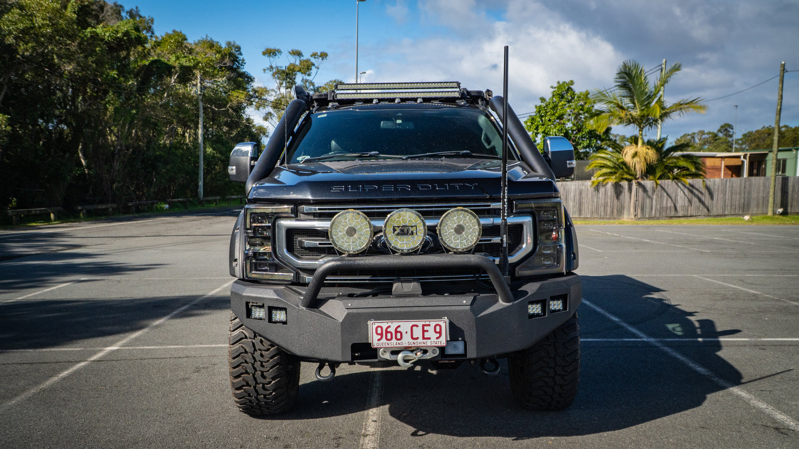 2022 Ford F250 Platinum Crew Cab 4x4 - Black