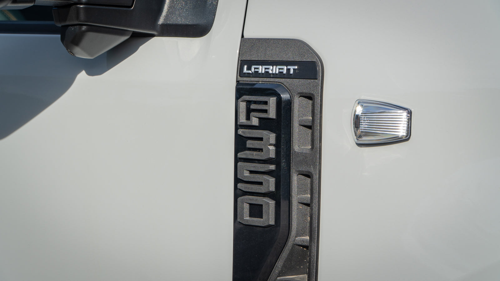2026 FORD F350 Lariat - Ultimate Pack FX4 Avalanche