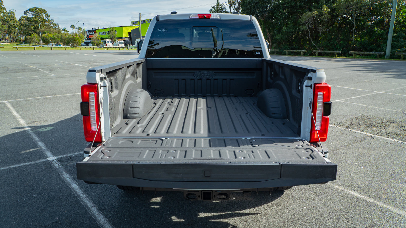 2026 FORD F350 Lariat - Ultimate Pack FX4 Avalanche