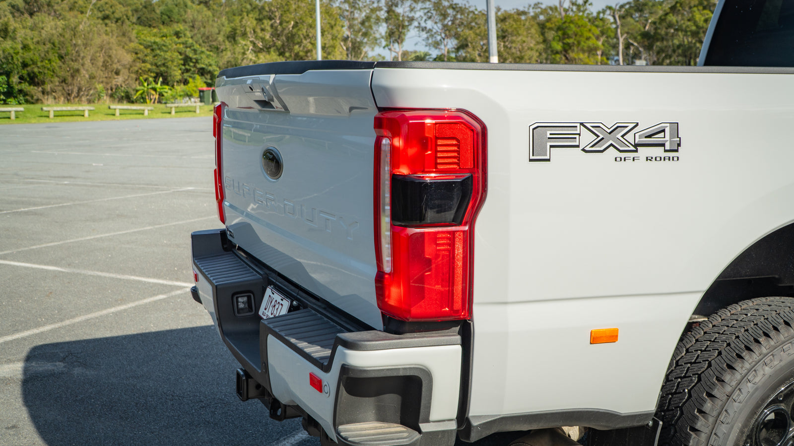 2026 FORD F350 Lariat - Ultimate Pack FX4 Avalanche