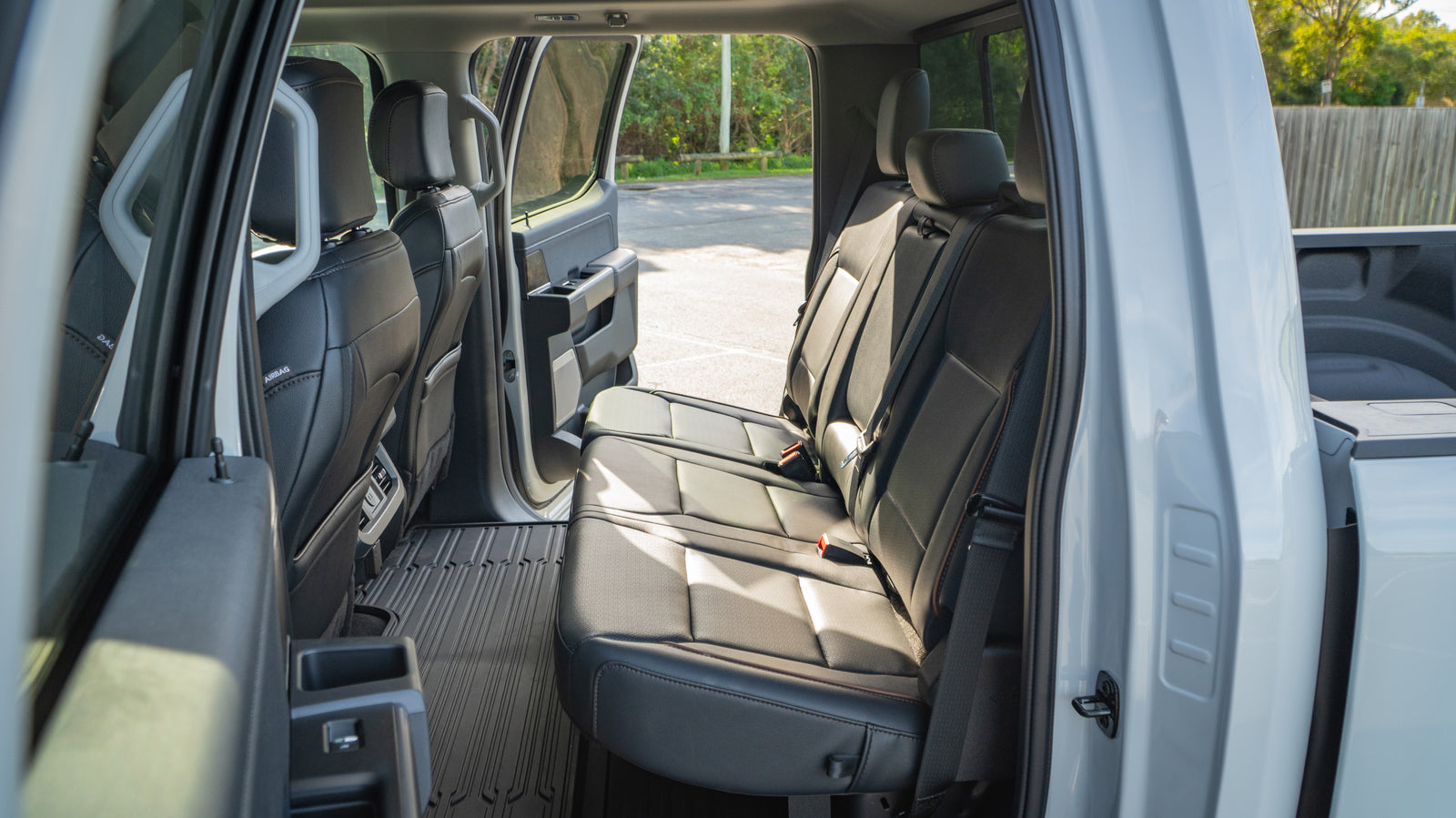 2026 FORD F350 Lariat - Ultimate Pack FX4 Avalanche