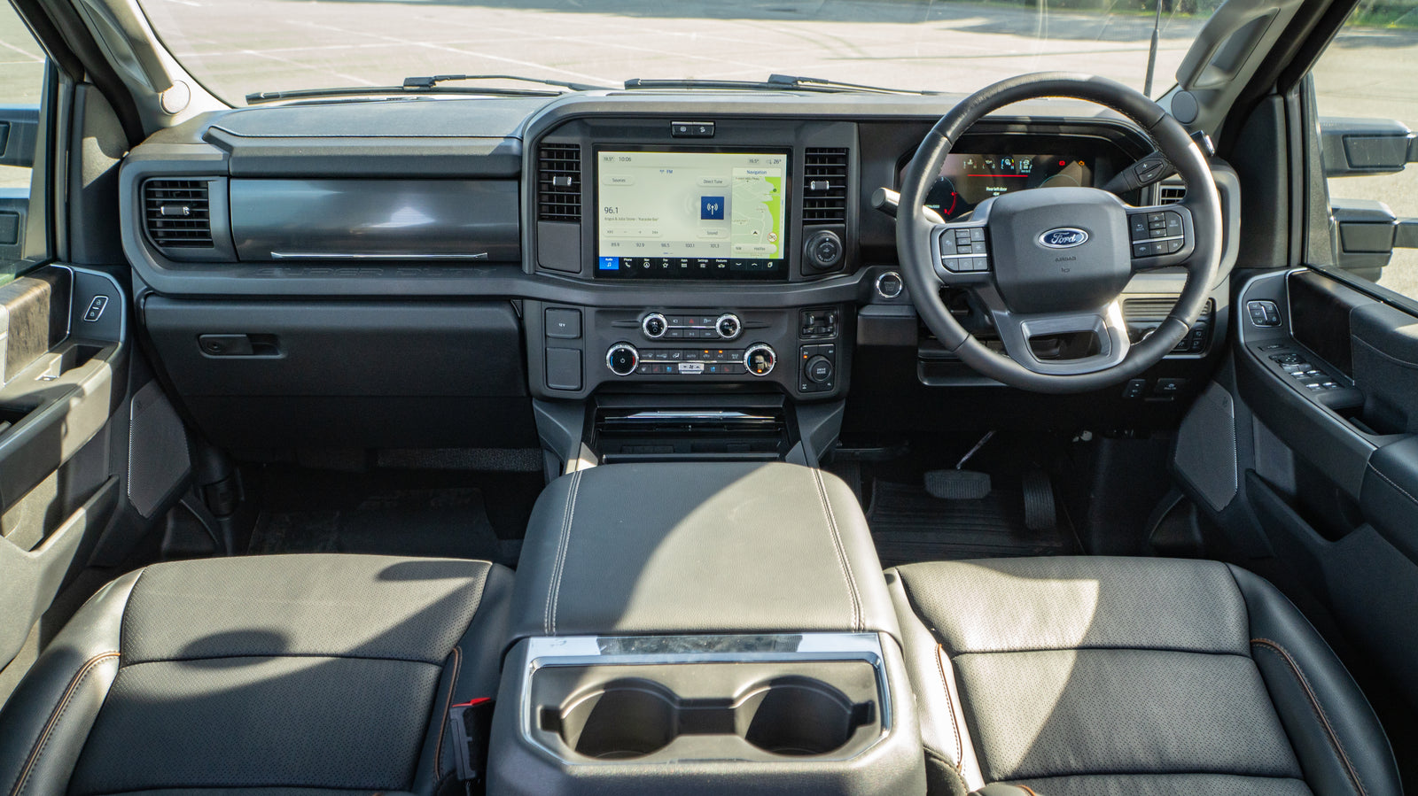 2026 FORD F350 Lariat - Ultimate Pack FX4 Avalanche