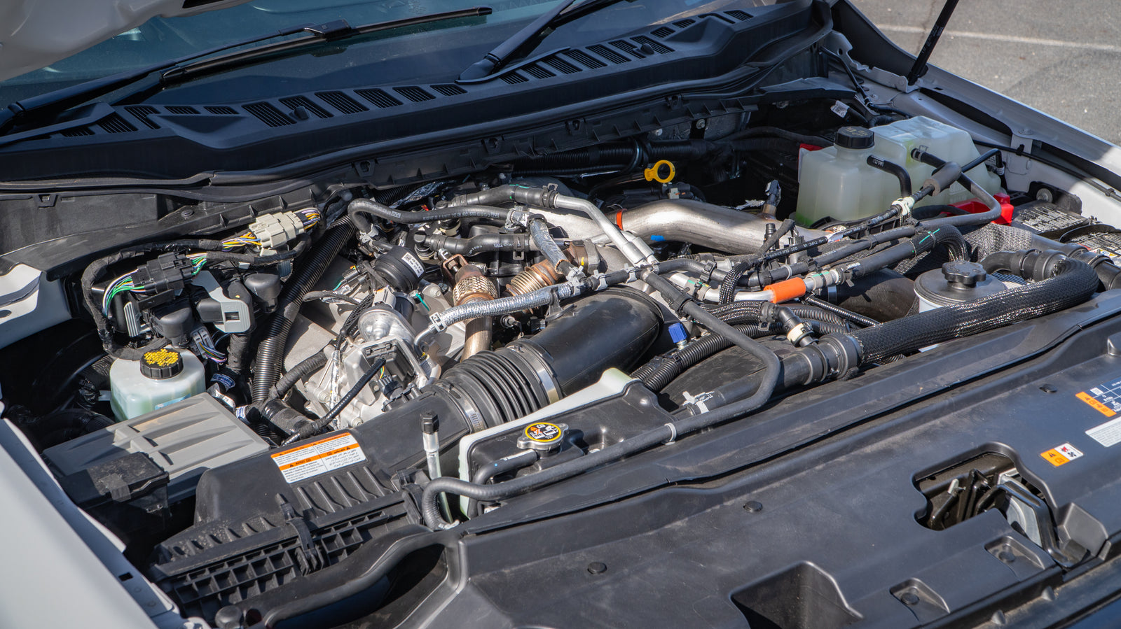 2026 FORD F350 Lariat - Ultimate Pack FX4 Avalanche