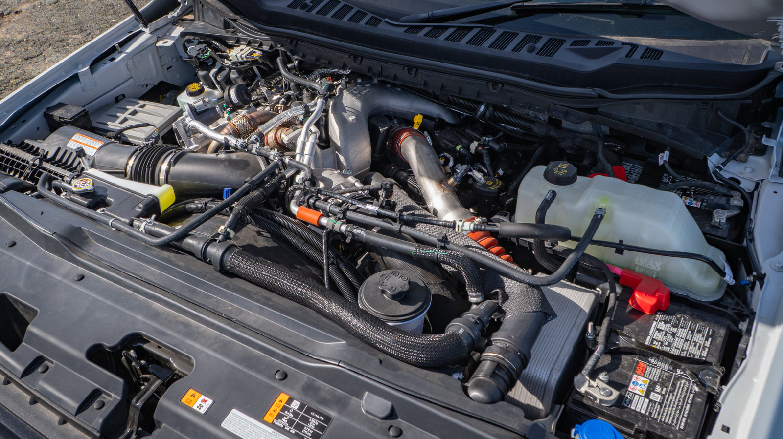 2026 FORD F350 Lariat - Ultimate Pack FX4 Avalanche