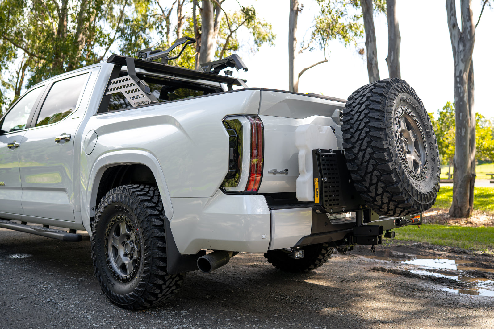 2024 Toyota Tundra Limited i-FORCE MAX 4x4 - Wind Chill Pearl