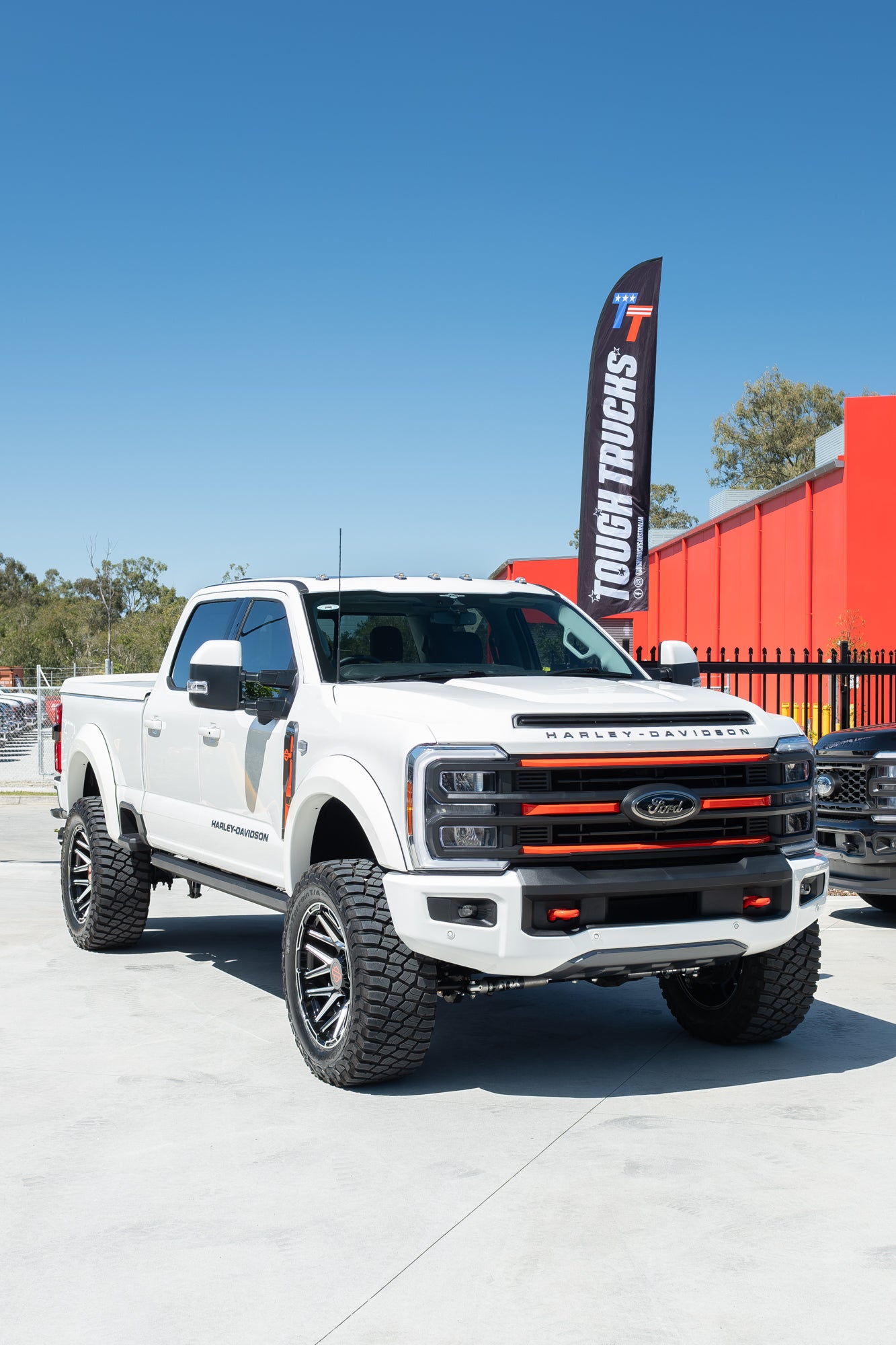 2023 F350 LARIAT 'HARLEY-DAVIDSON' - STAR WHITE (STOCK #5064)