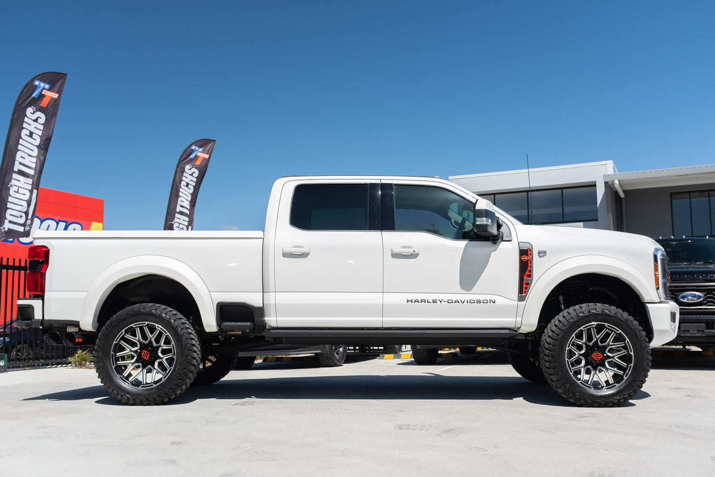 2023 F350 LARIAT 'HARLEY-DAVIDSON' - STAR WHITE (STOCK #5064)