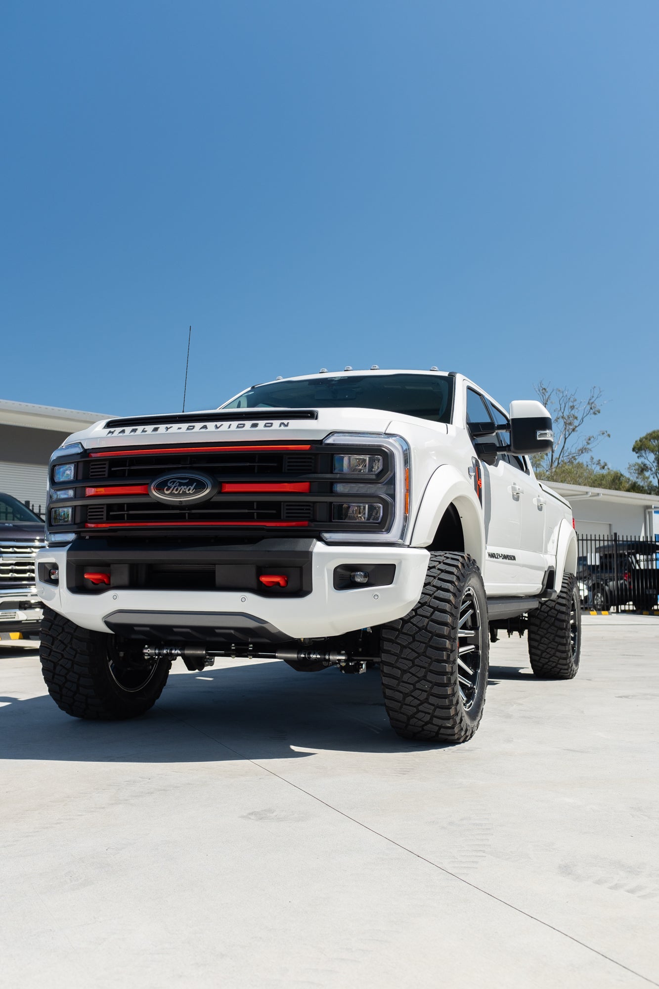 2023 F350 LARIAT 'HARLEY-DAVIDSON' - STAR WHITE (STOCK #5064)