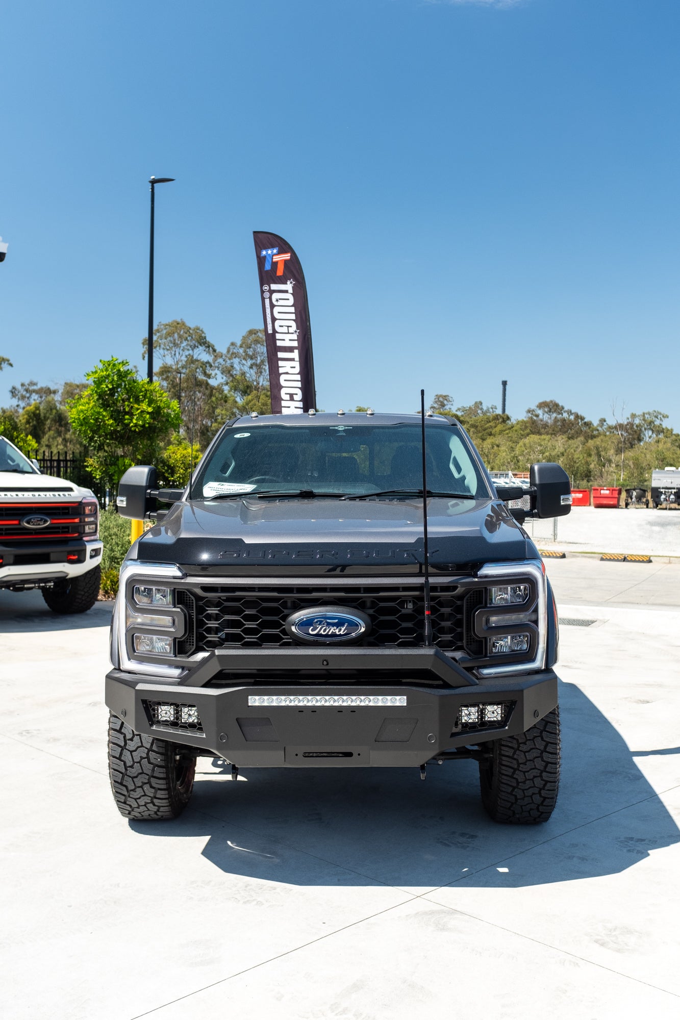 NEW 2023 F250 LARIAT 'PRIMARY PRODUCER PACKAGE' - 6 SEATER, CARBONIZED GREY (STOCK # 5024)