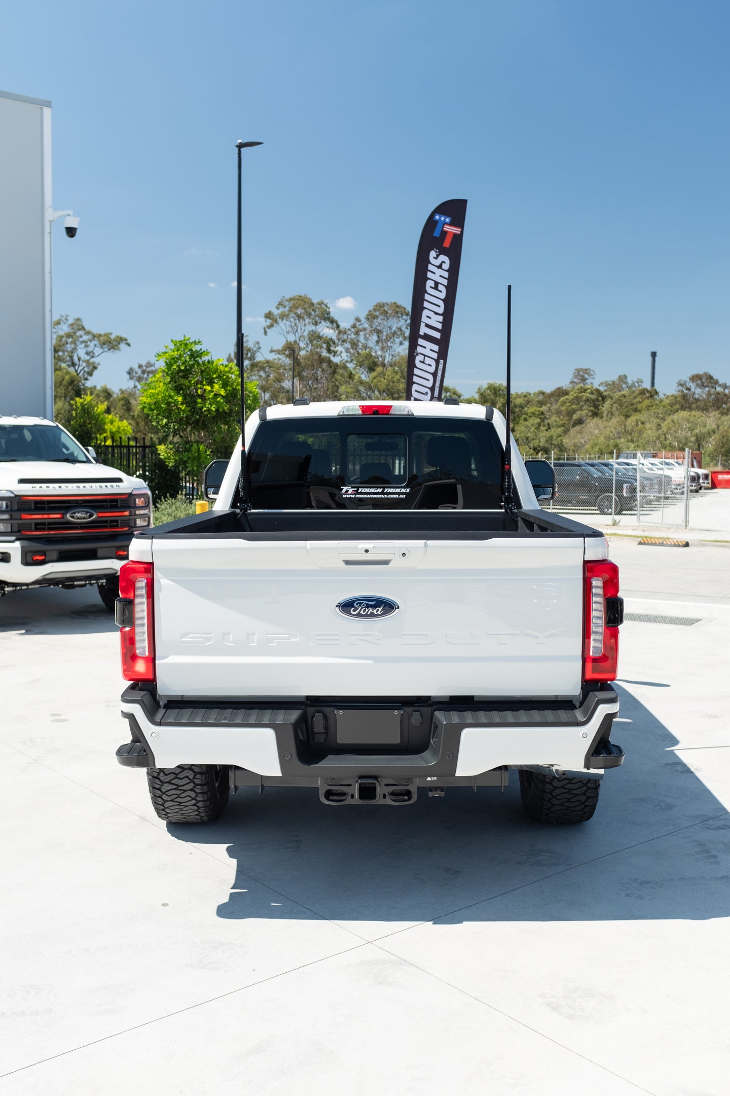 NEW 2023 F350 LARIAT 'CUSTOM BUILD' - STAR WHITE (STOCK # 5014)