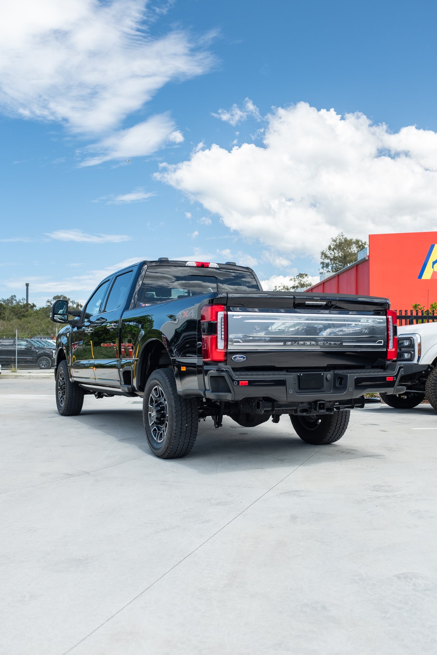 NEW 2024 FORD F250 PLATINUM, AGATE BLACK (STOCK # 5061)