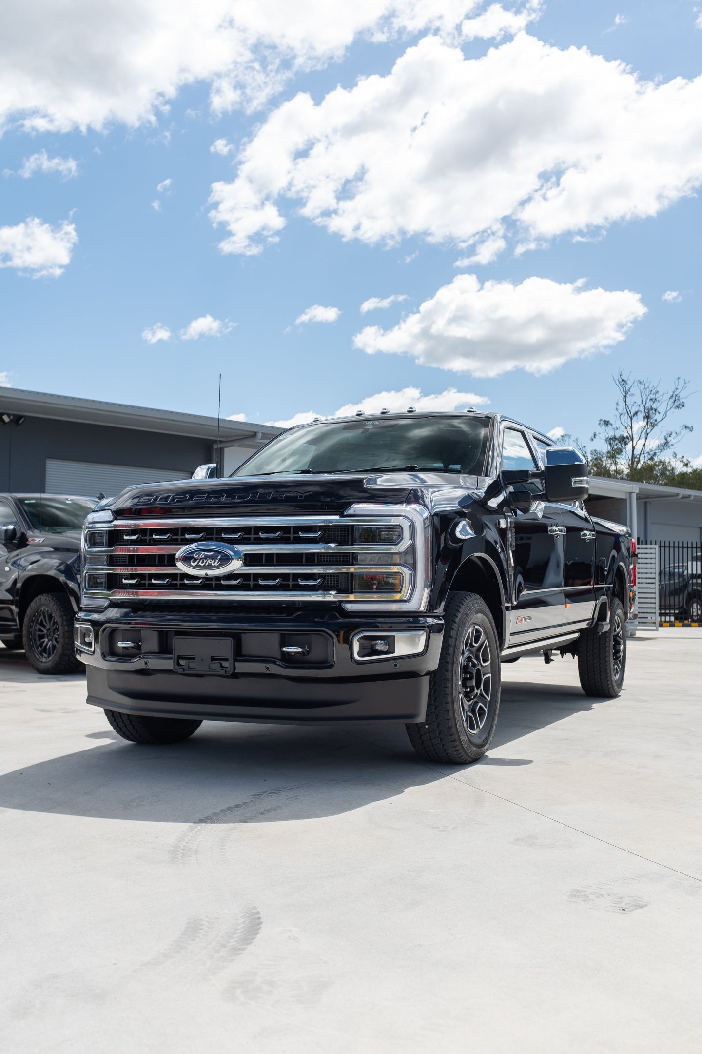 NEW 2024 FORD F250 PLATINUM, AGATE BLACK (STOCK # 5061)