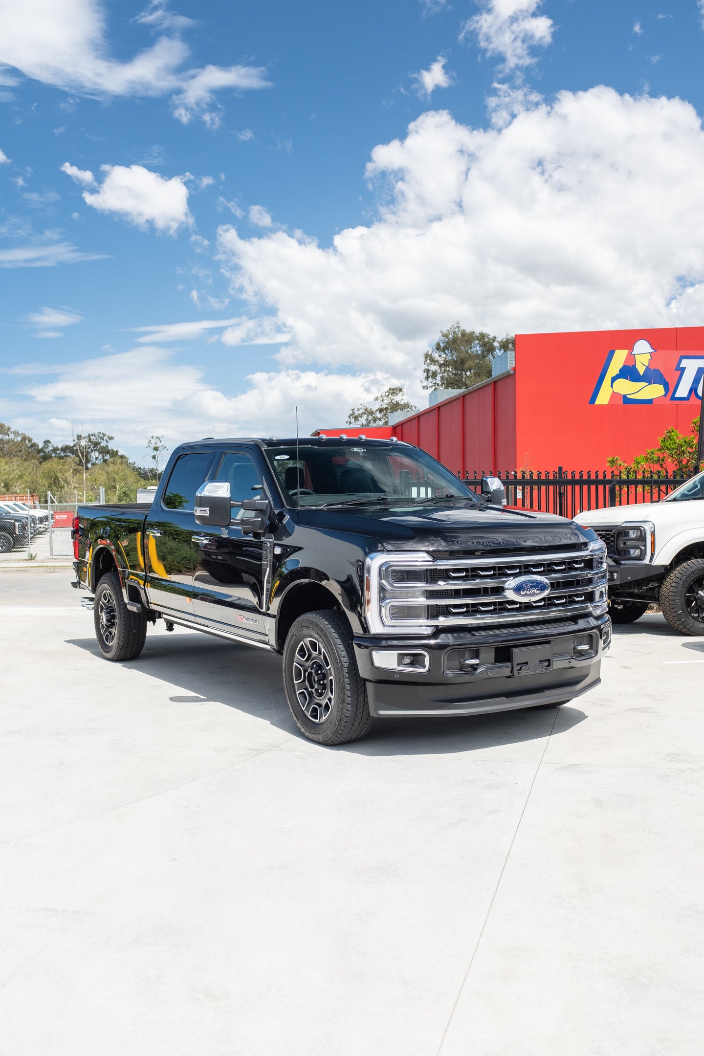 NEW 2024 FORD F250 PLATINUM, AGATE BLACK (STOCK # 5061)