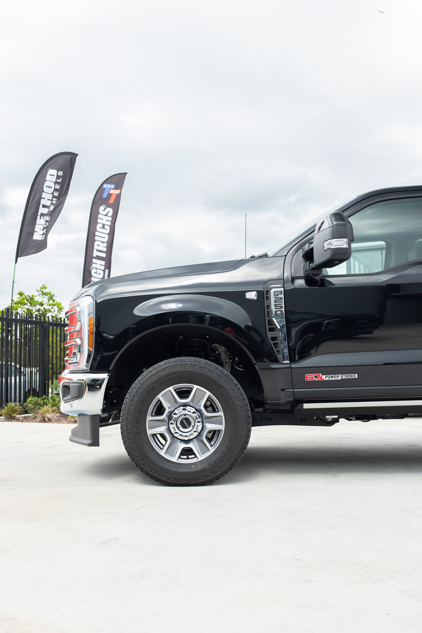 NEW 2023 F250 LARIAT, AGATE BLACK (STOCK # 5044) - PICS COMING SOON.