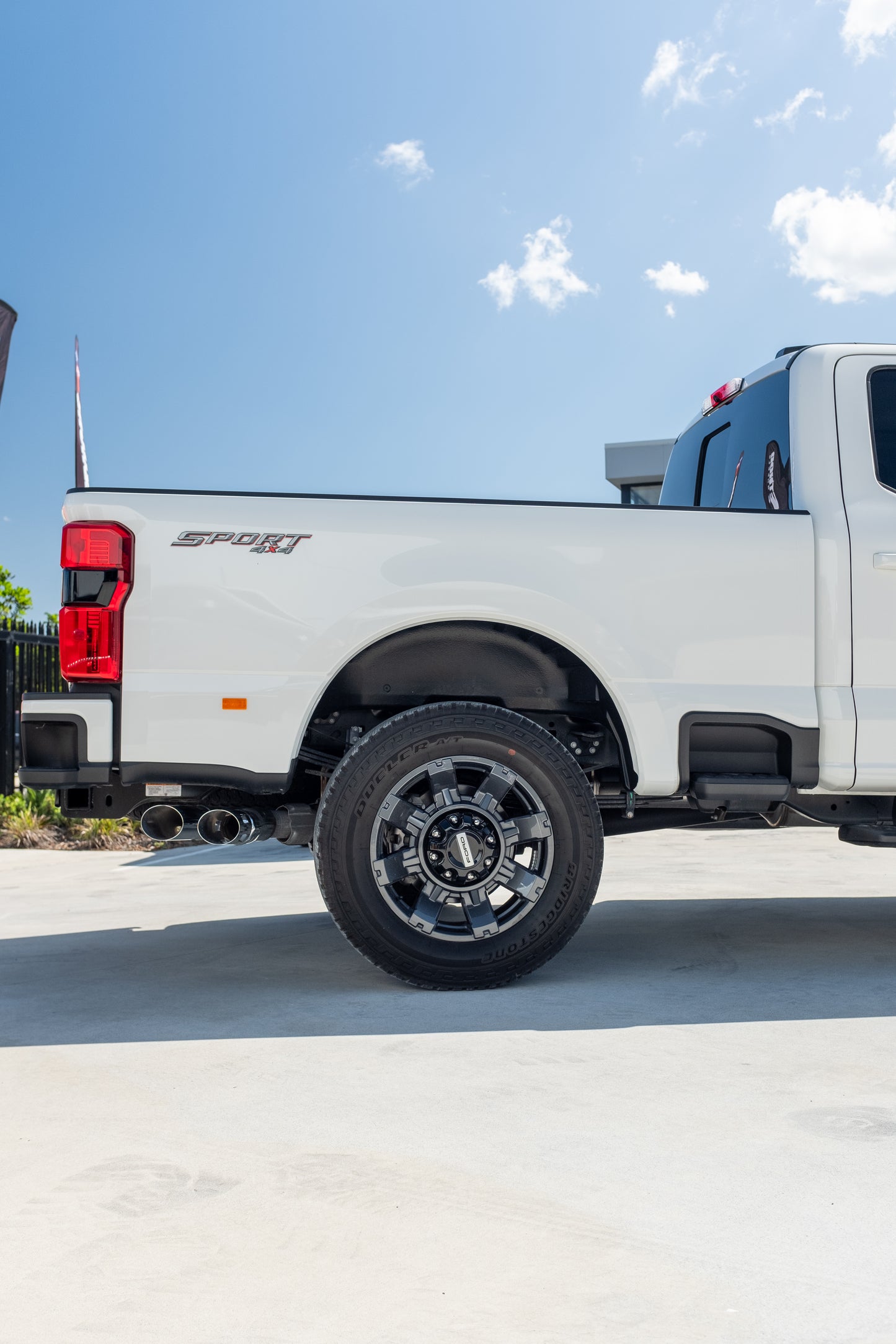 NEW 2023 F350 LARIAT, STAR WHITE (STOCK # 5076)