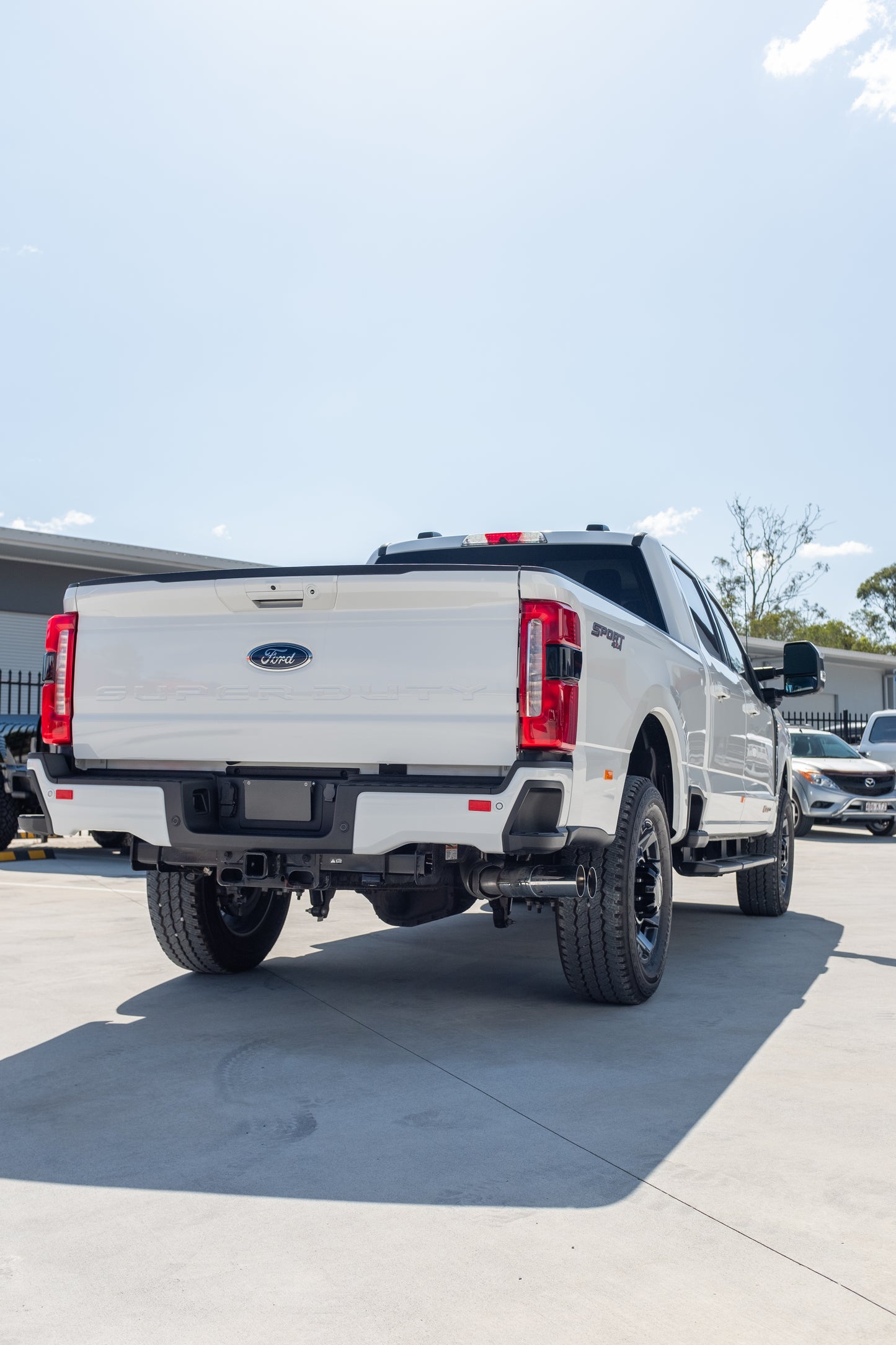 NEW 2023 F350 LARIAT, STAR WHITE (STOCK # 5076)