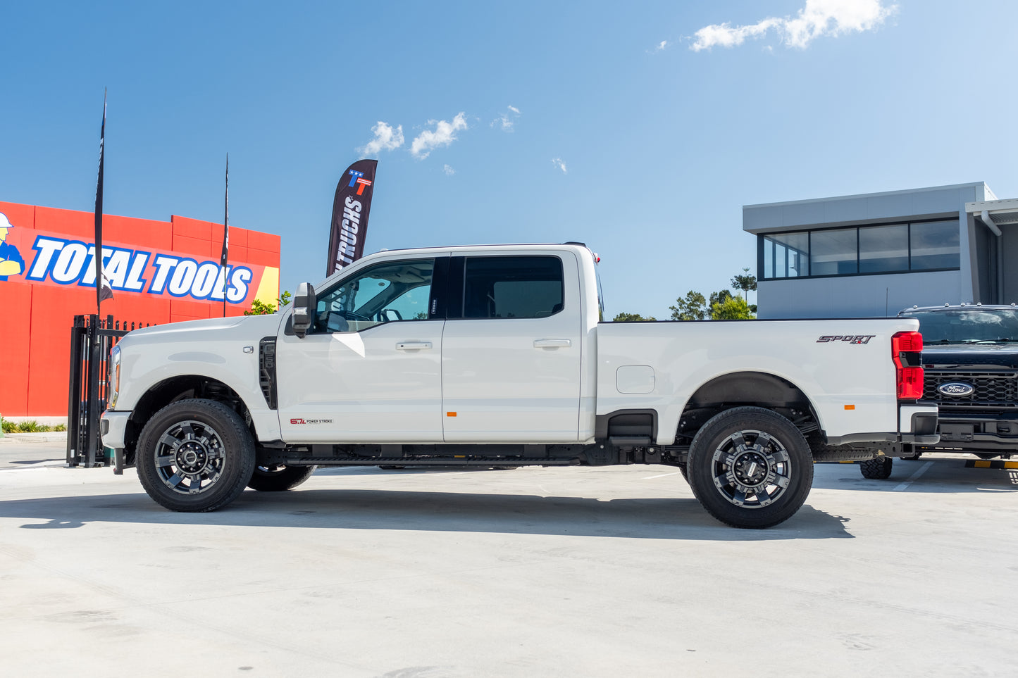 NEW 2023 F350 LARIAT, STAR WHITE (STOCK # 5076)