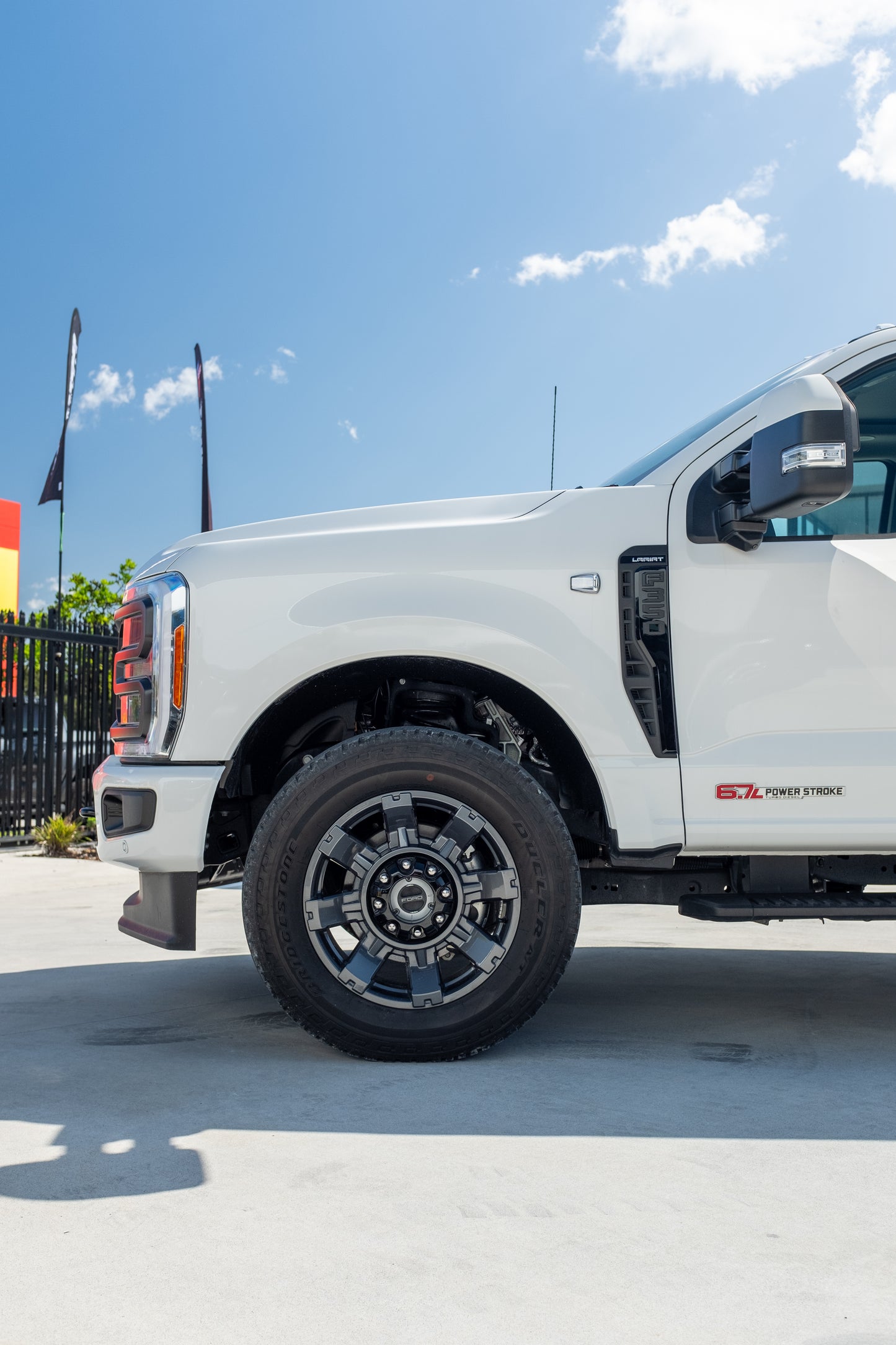 NEW 2023 F350 LARIAT, STAR WHITE (STOCK # 5076)