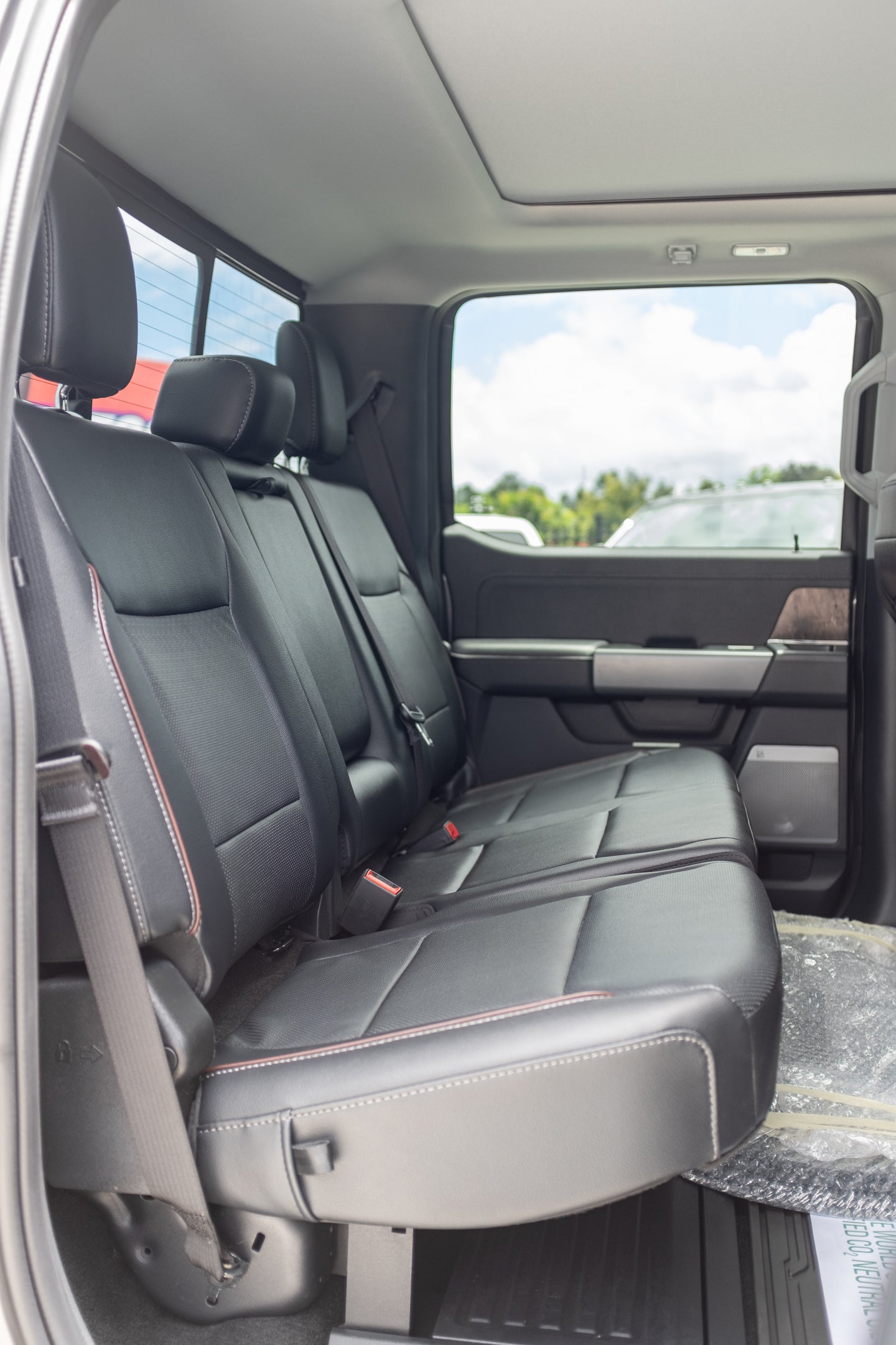 2023 Ford F250 Lariat 6 Seater in Carbonized Grey (STOCK #5032)