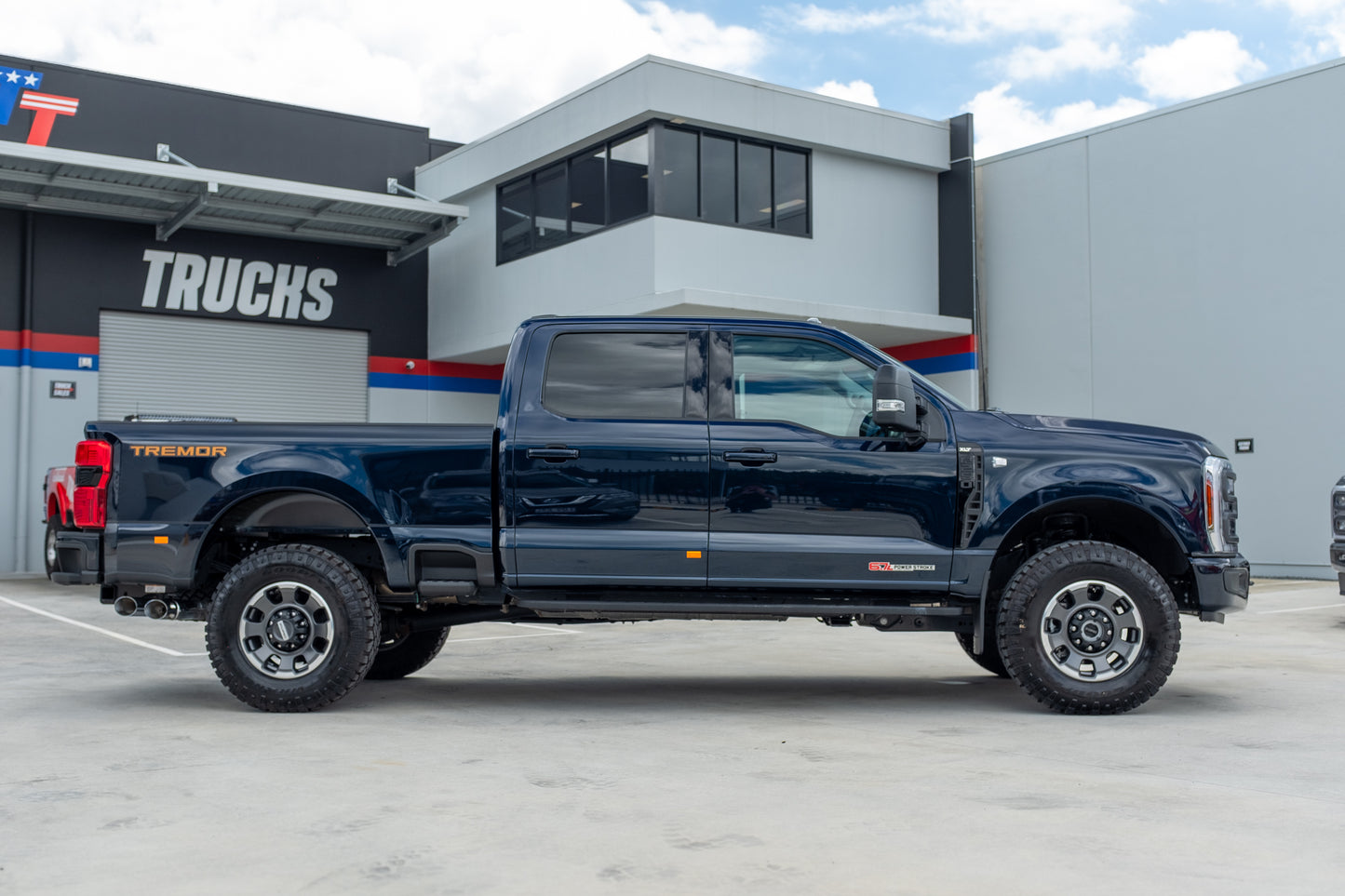 NEW 2024 FORD F250 XLT TREMOR, ANTIMATTER BLUE (STOCK #5051)