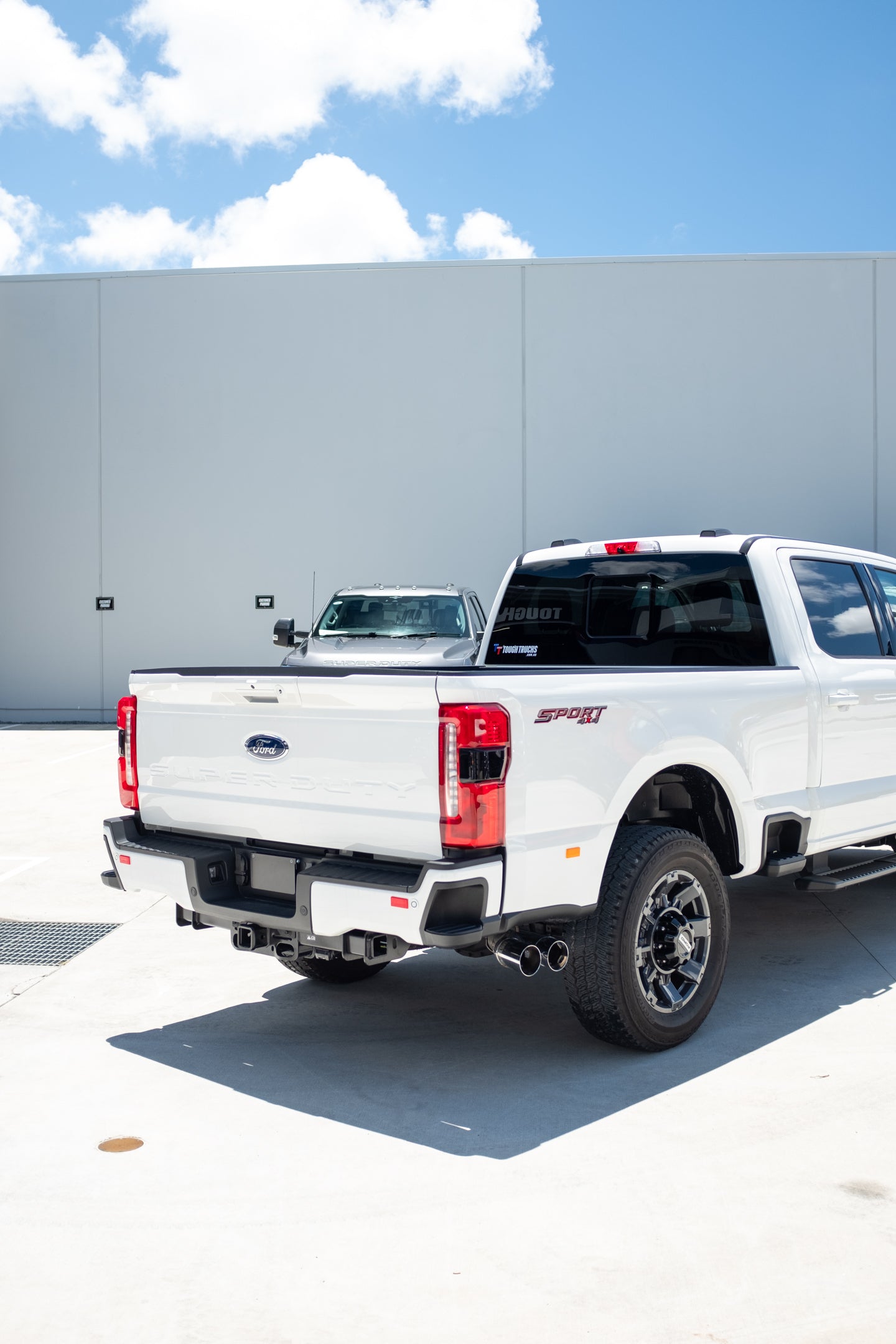 NEW 2023 F250 LARIAT, STAR WHITE (STOCK #5075)