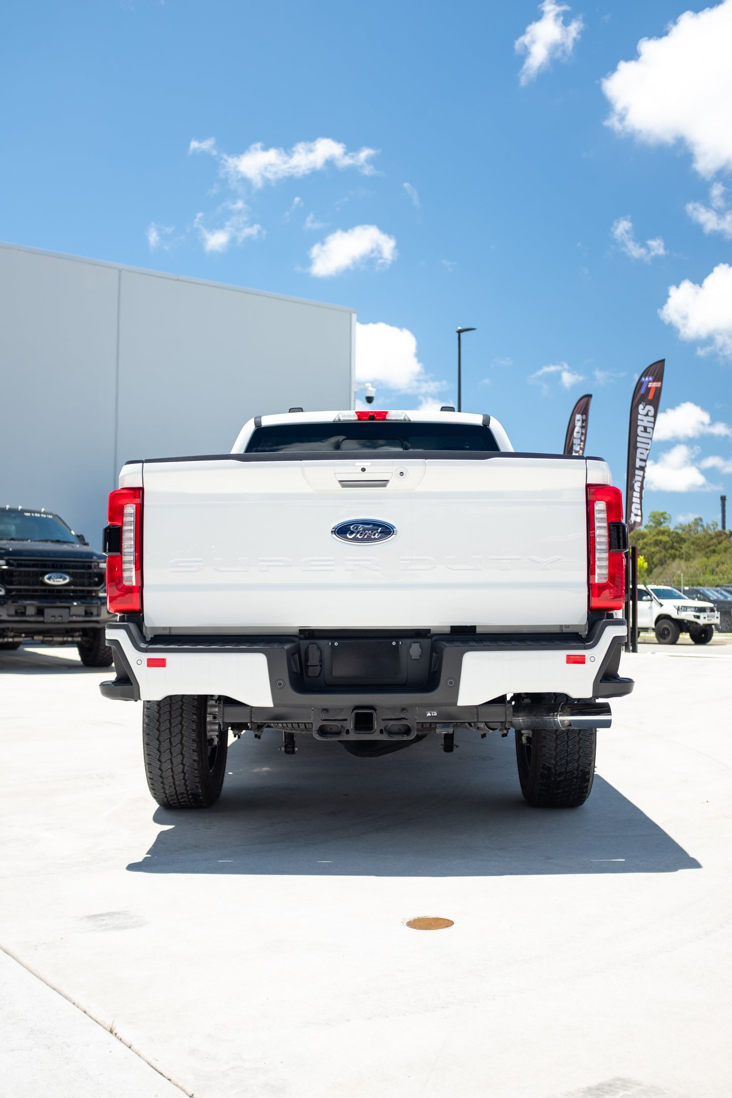 NEW 2023 F250 LARIAT, STAR WHITE (STOCK #5075)