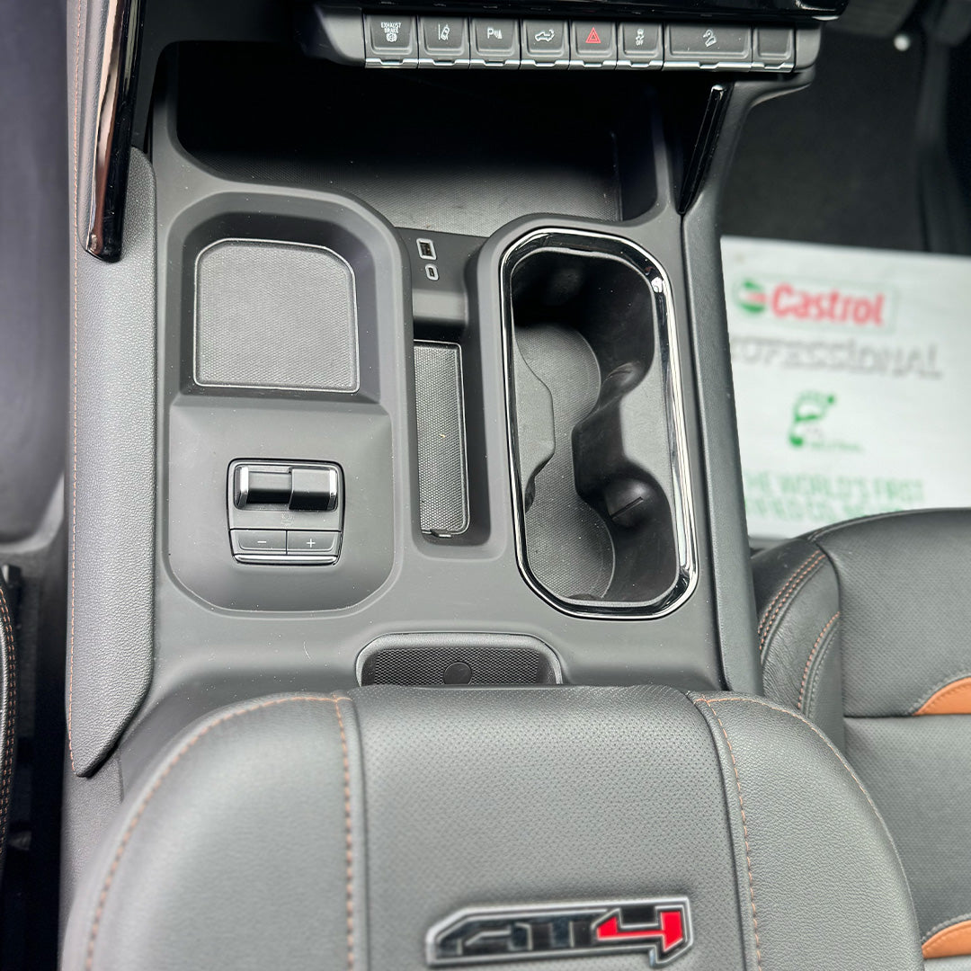 2024 GMC 2500 AT4 - Onyx Black