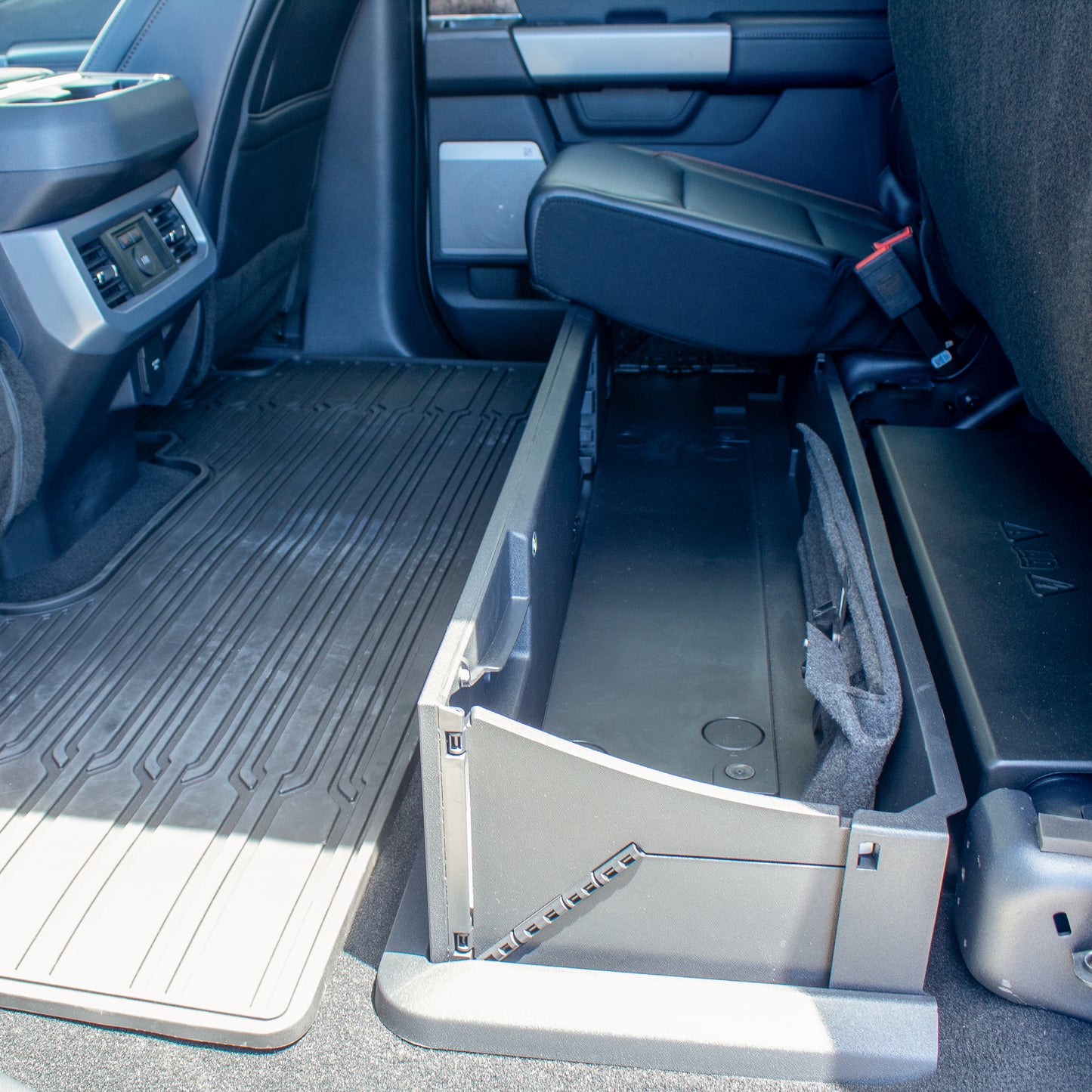 2025 FORD F250 Lariat - TREMOR Pack Avalanche