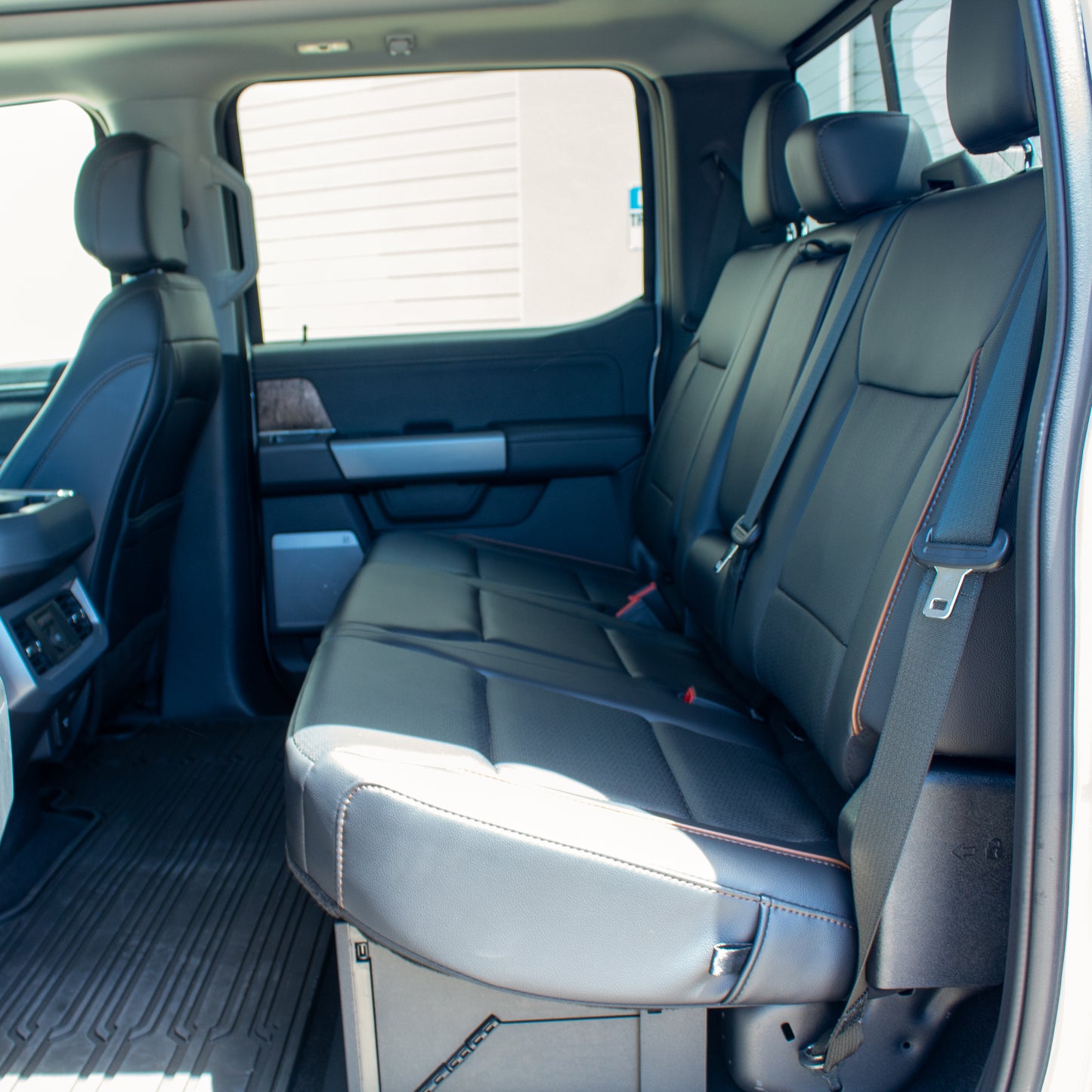 2025 FORD F250 Lariat - TREMOR Pack Avalanche