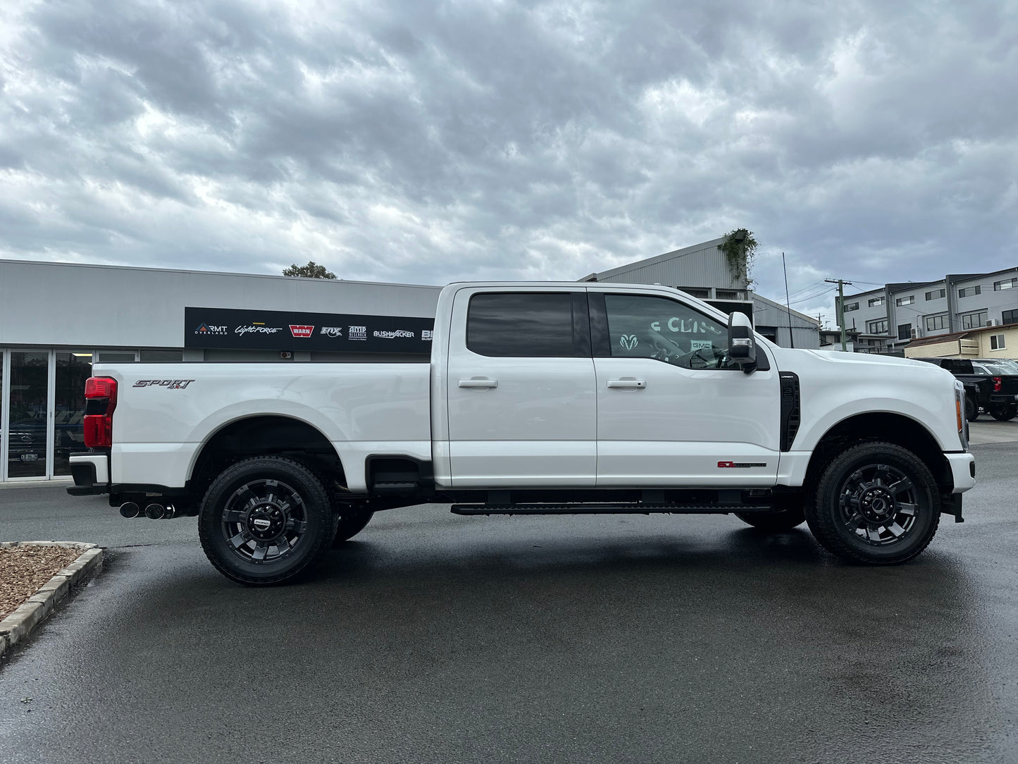 2023 Ford F350 Lariat in Star White (STOCK# TT 9769)