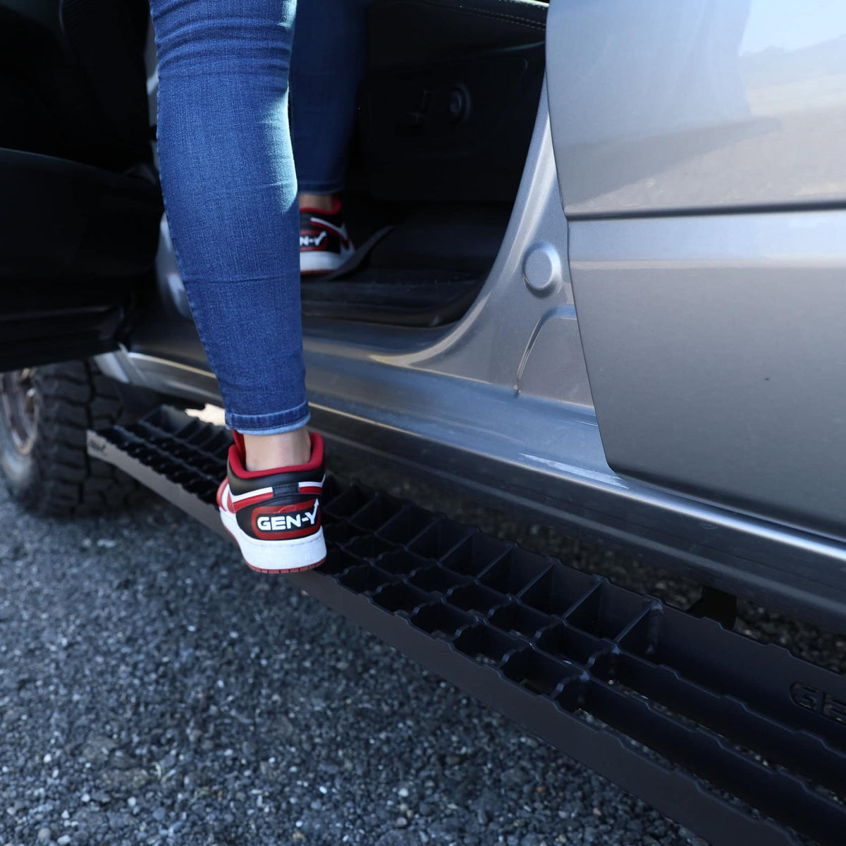 GEN-Y HITCH Side Steps - Heavy Duty for American Trucks