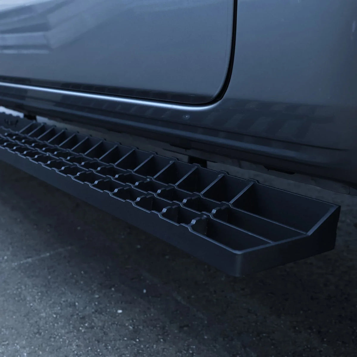 GEN-Y HITCH Side Steps - Heavy Duty for American Trucks